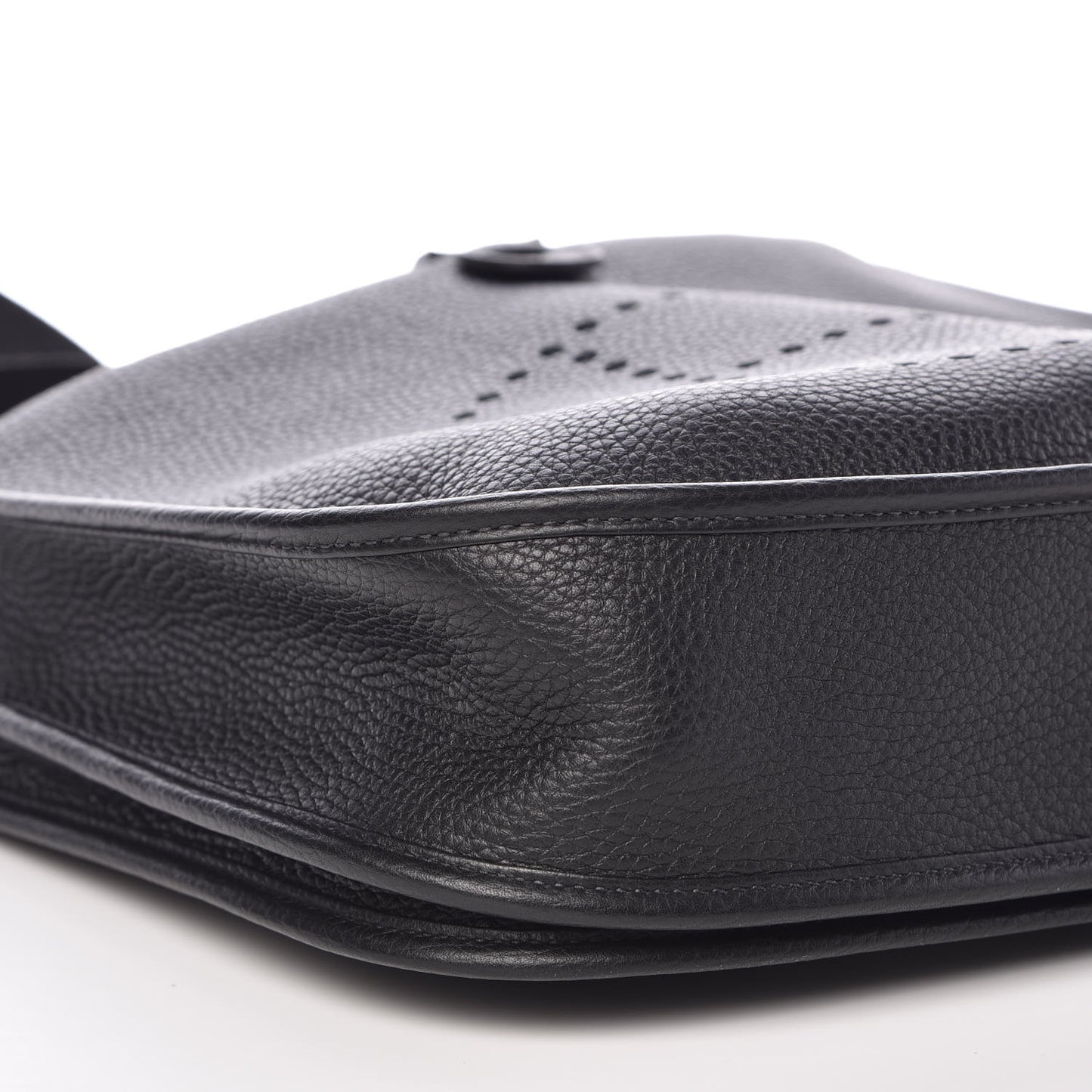 Taurillon Clemence Evelyne III PM Black