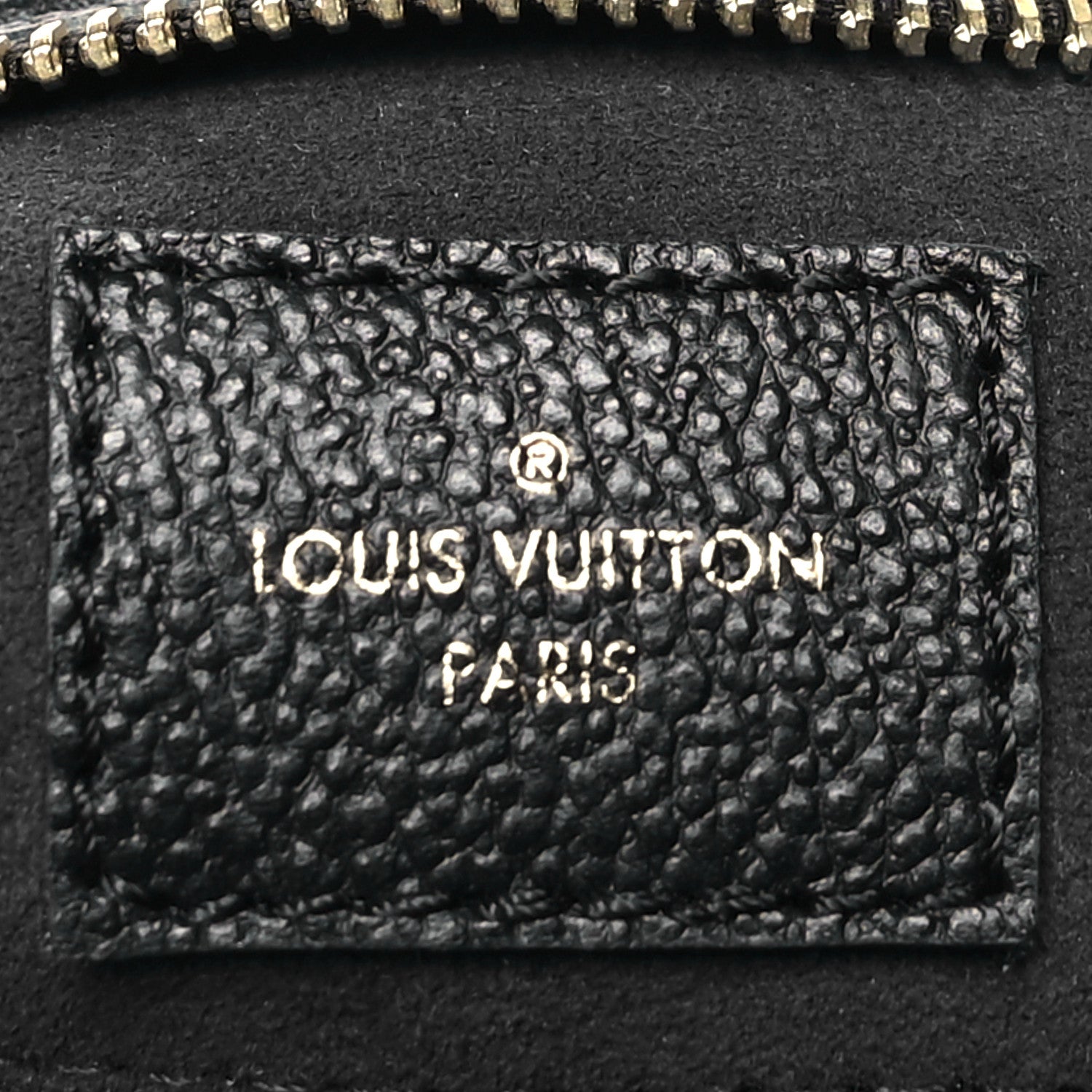 Louis Vuitton Empreinte Monogram Giant CarryAll MM Black 7 of 9