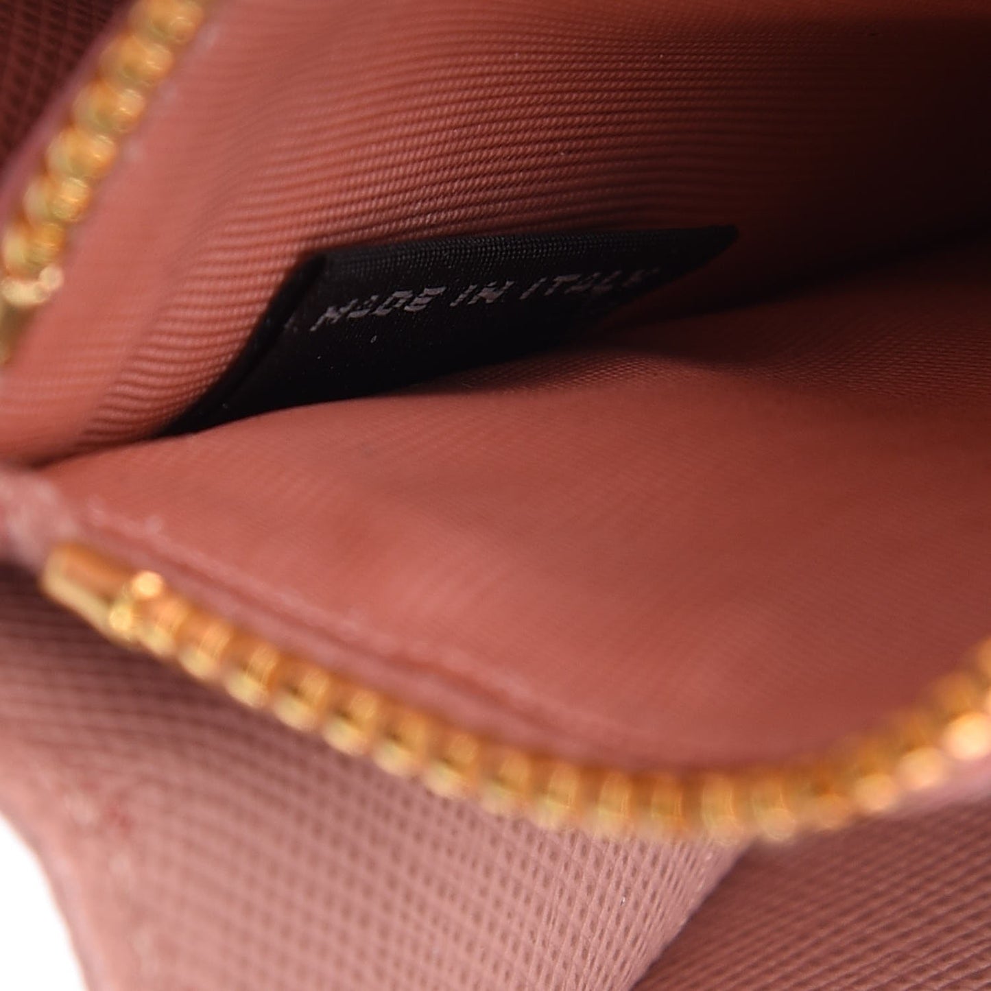 Saffiano Tuc Wristlet Orchidea