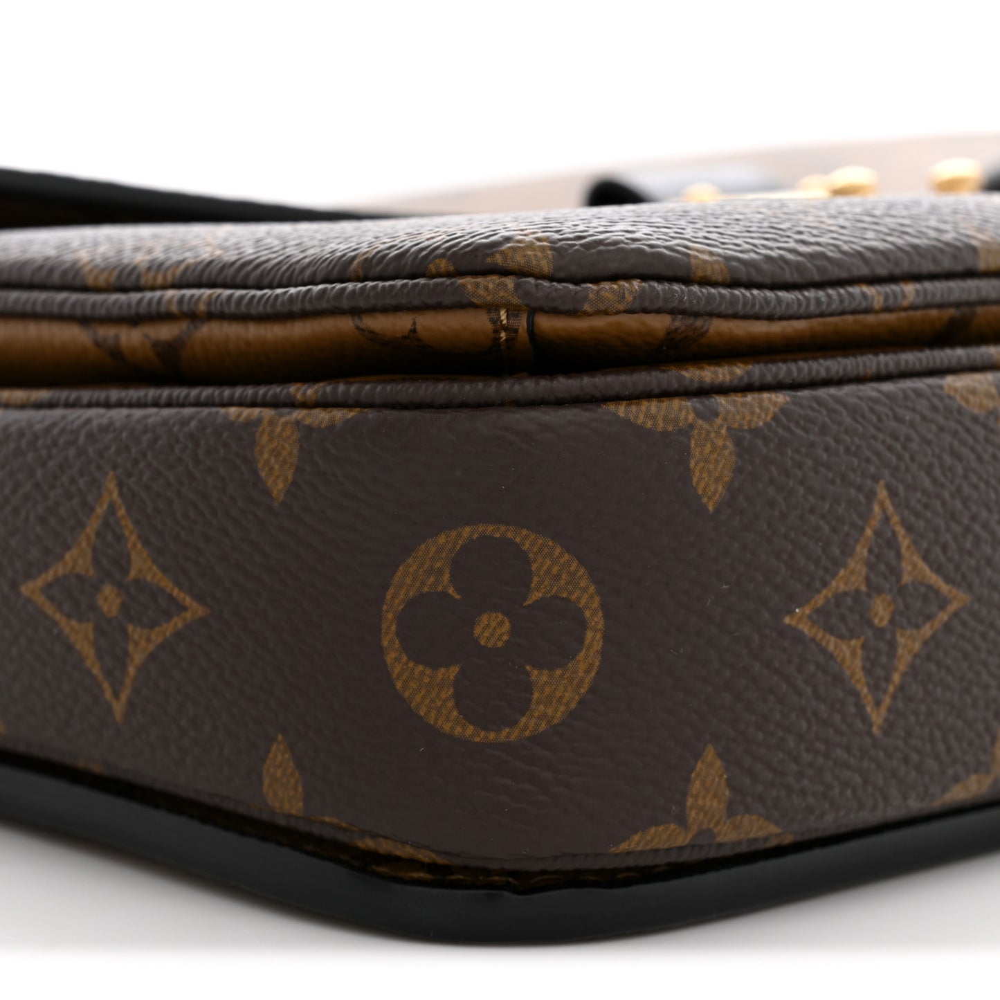 Reverse Monogram Pochette Metis