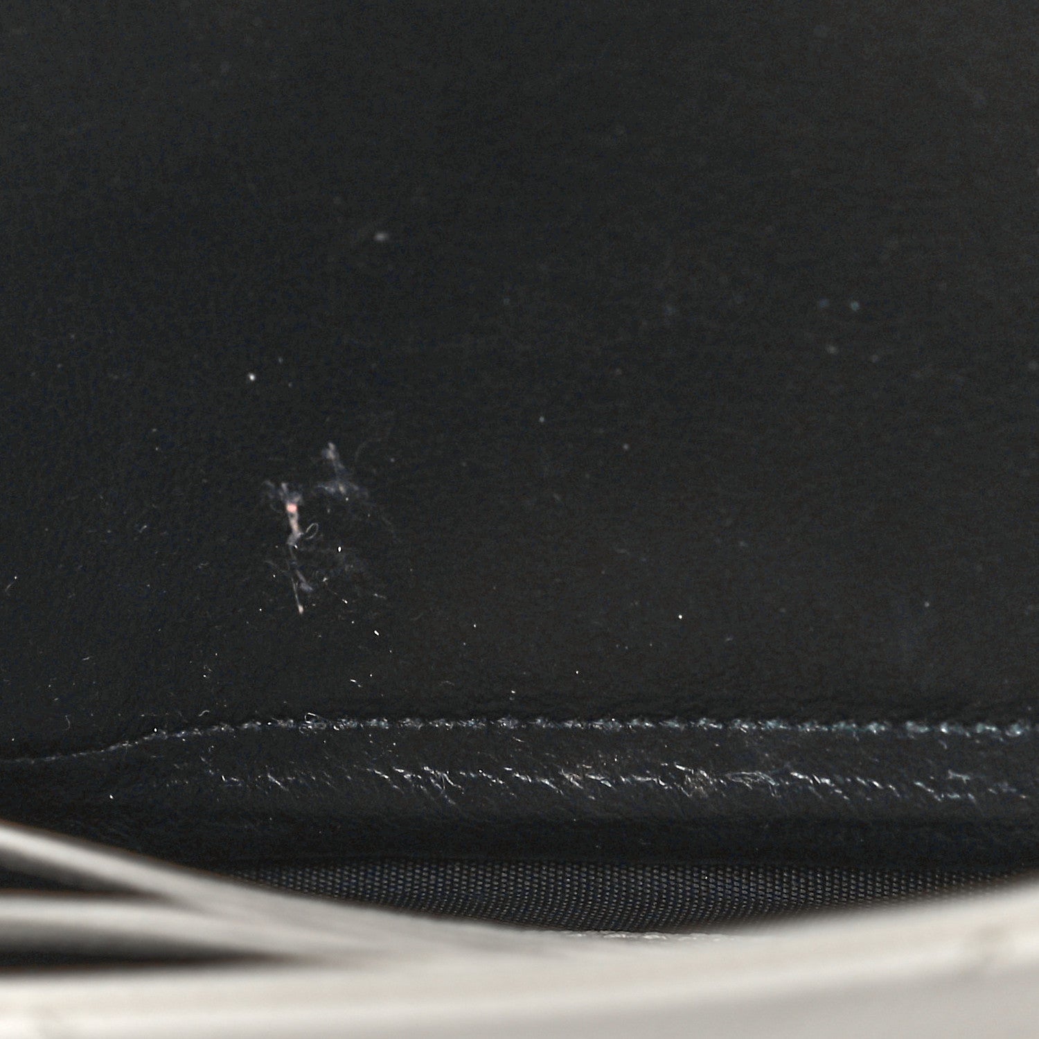 Saint Laurent Grain De Poudre Matelasse Chevron Monogram Chain Wallet White 15 of 20