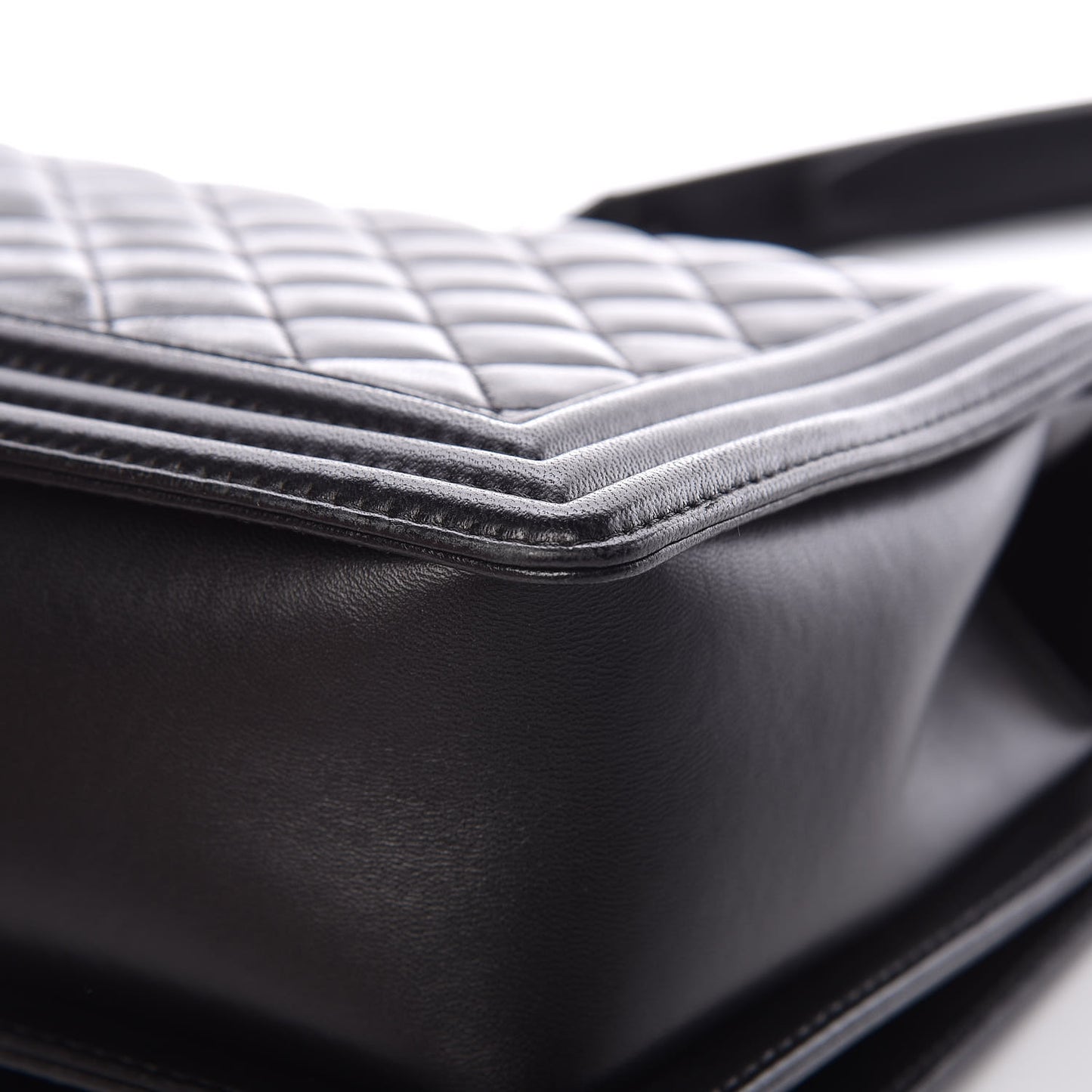 Lambskin Quilted New Medium Boy Flap Black