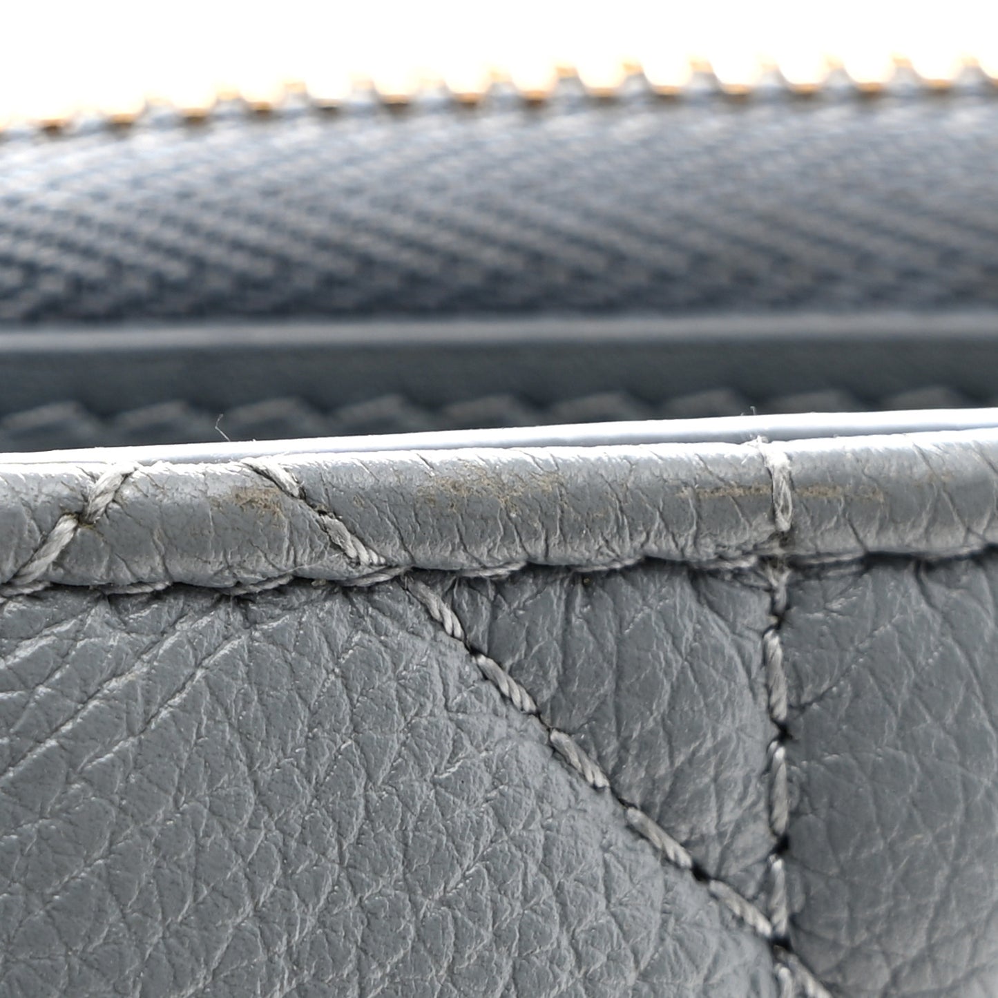 Grained Calfskin Supple Cannage Caro Scarlet Zipped Wallet Cloud Blue