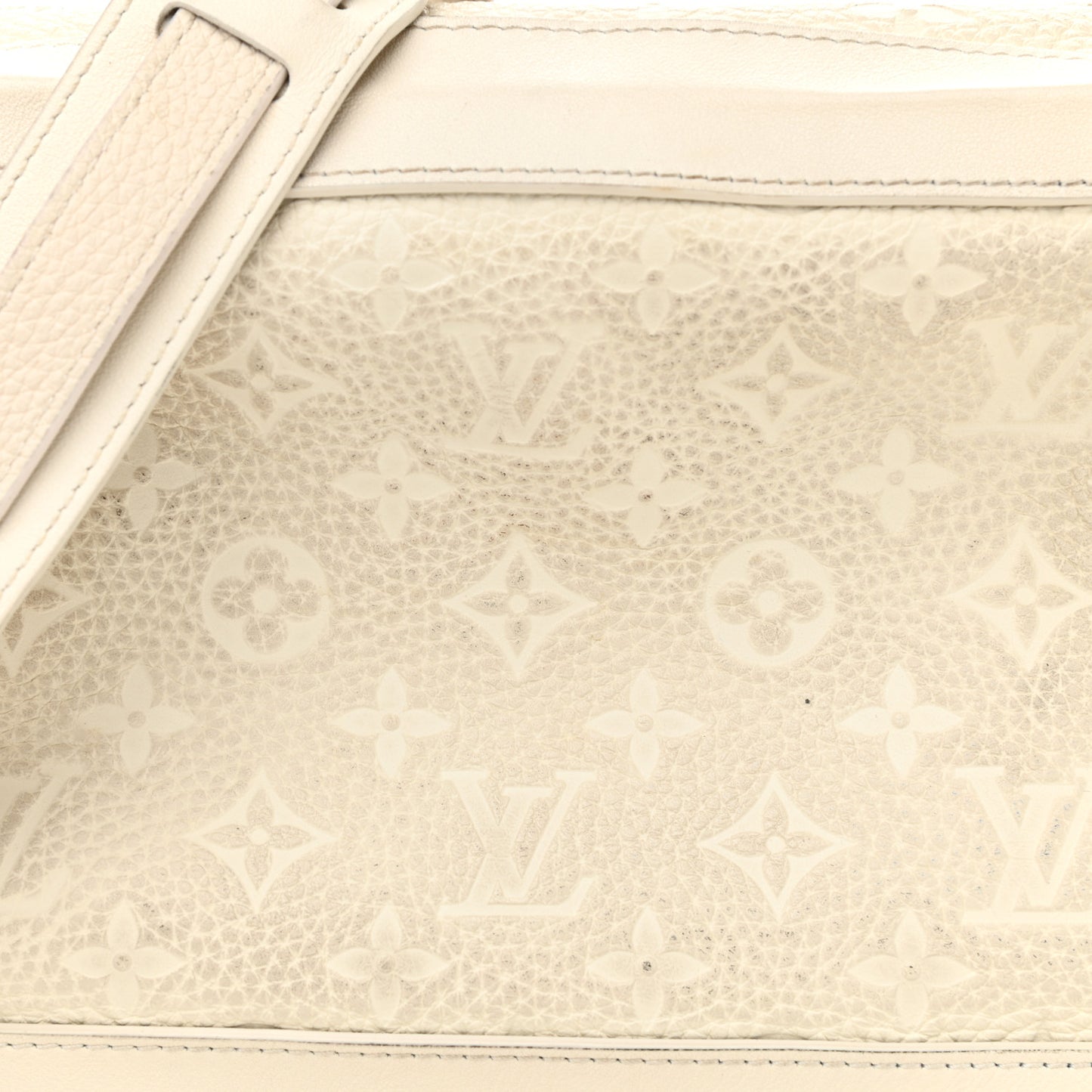 Taurillon Monogram Solar Ray Soft Trunk Powder White