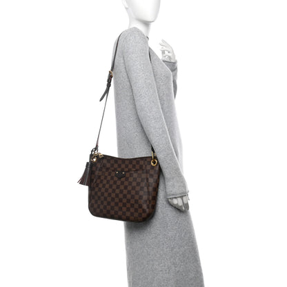 Louis Vuitton Damier Ebene South Bank Besace 2 of 11