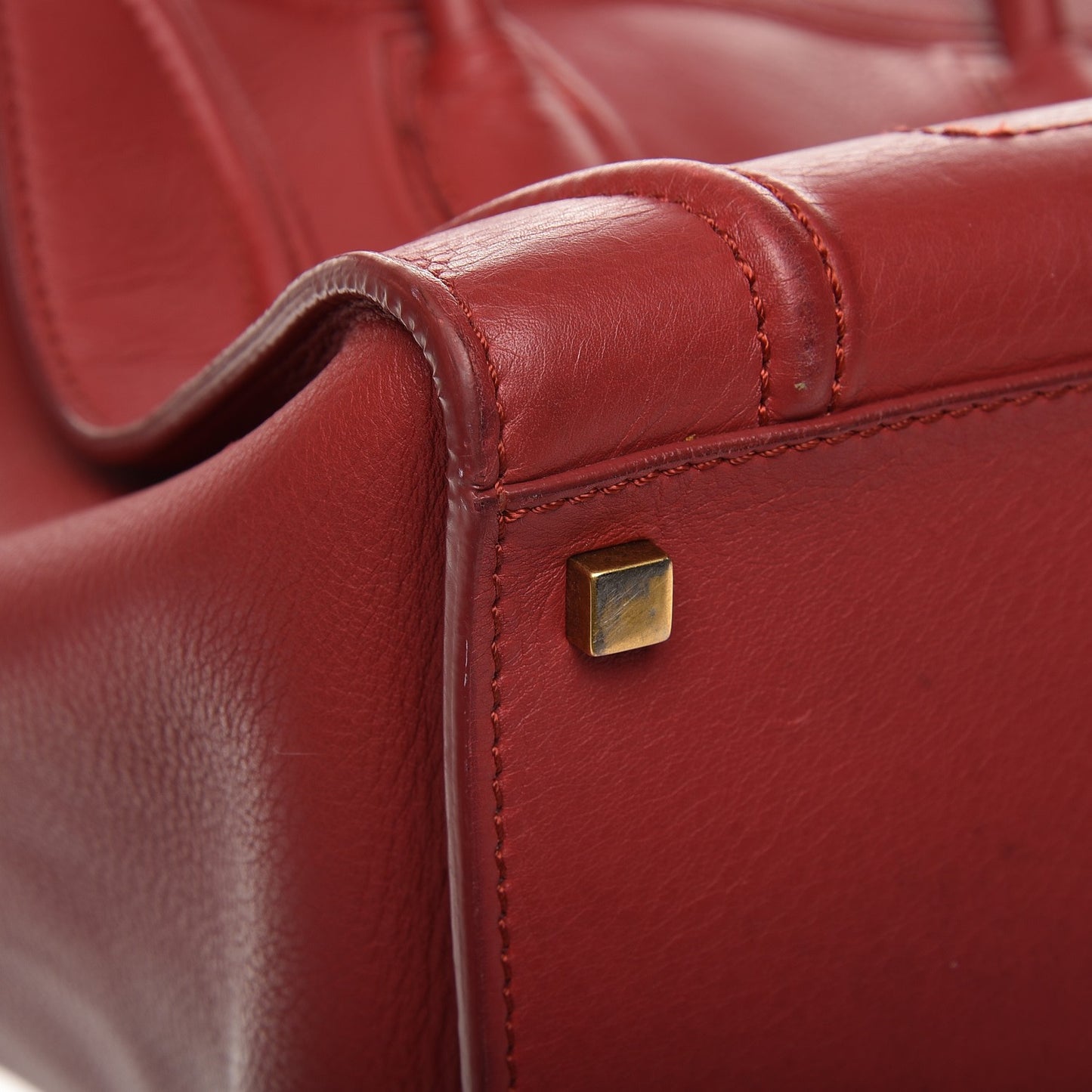 Supple Calfskin Medium Phantom Luggage Red