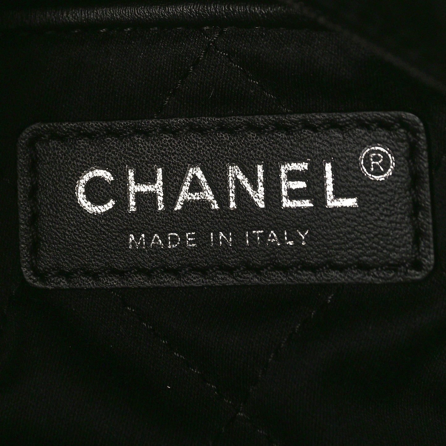 Shiny Calfskin Quilted Chanel 22 Black