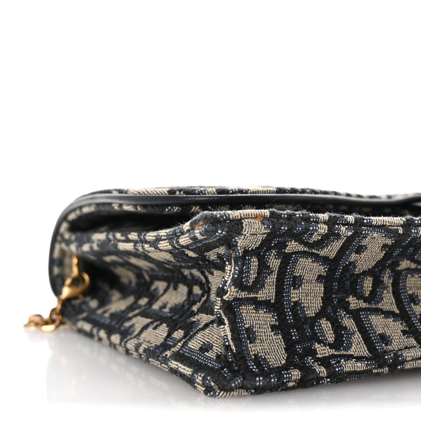 Oblique Saddle Chain Pouch Blue