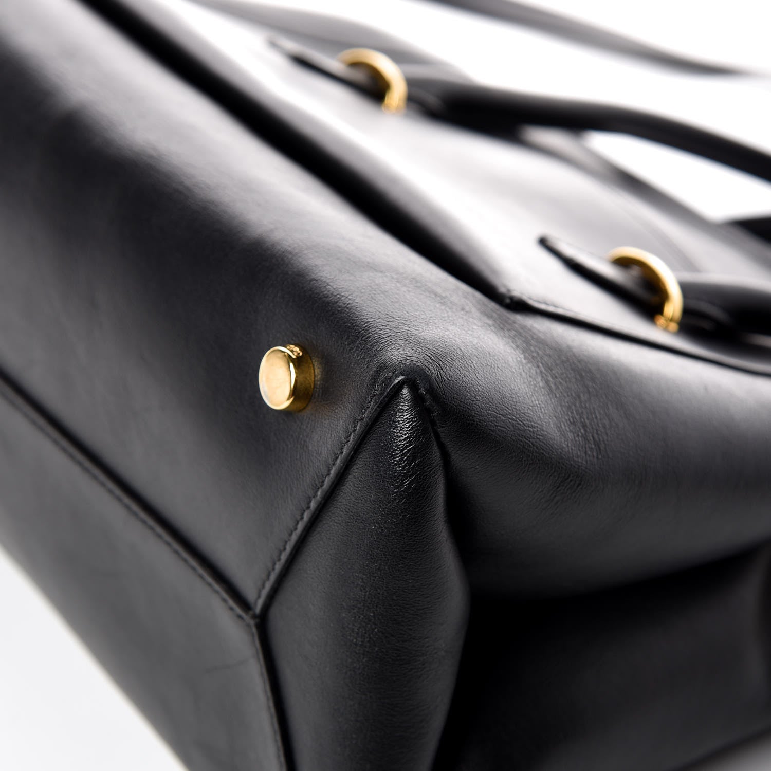 Tom Ford Smooth Calfskin Medium Icon Bag Black 11 of 12