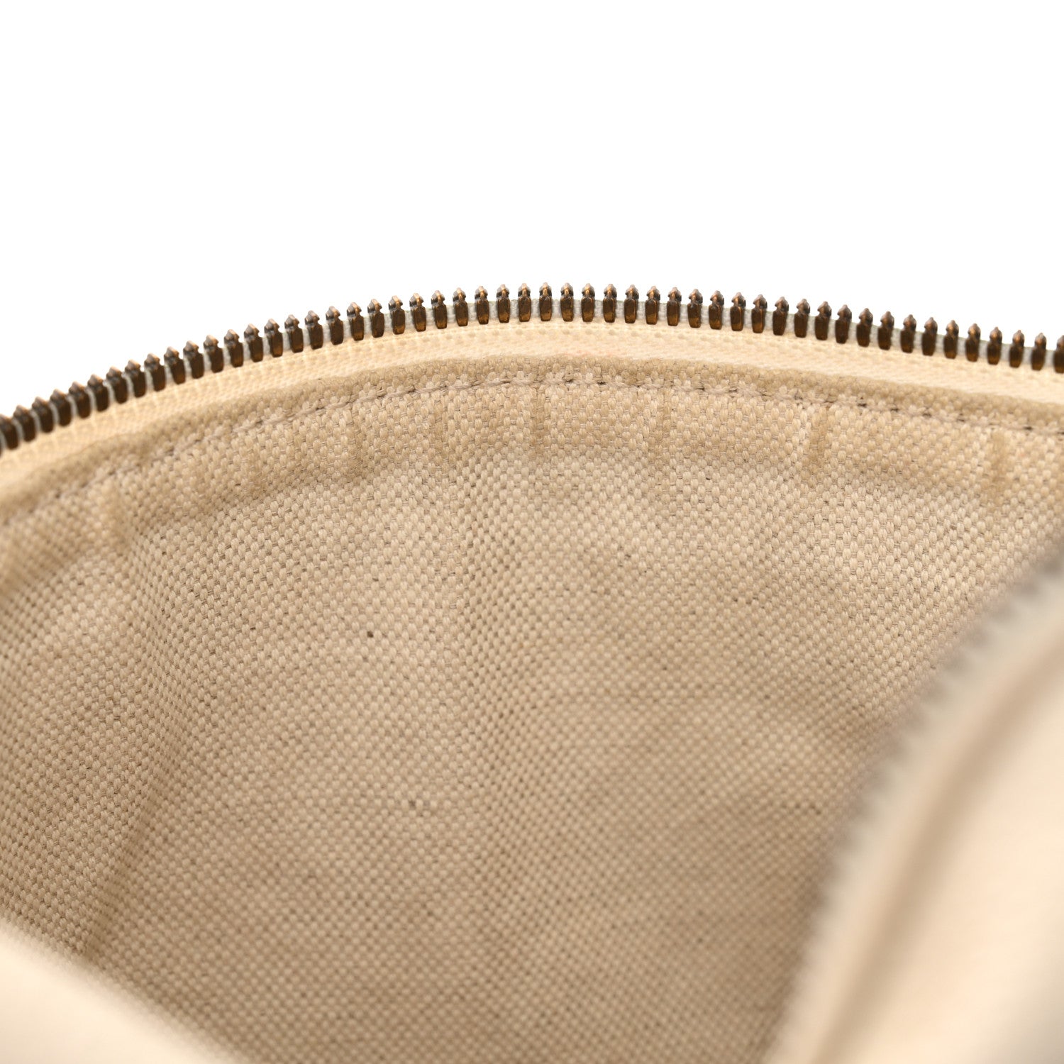 Gucci Grained Calfskin Logo Belt Bag White 12 of 12