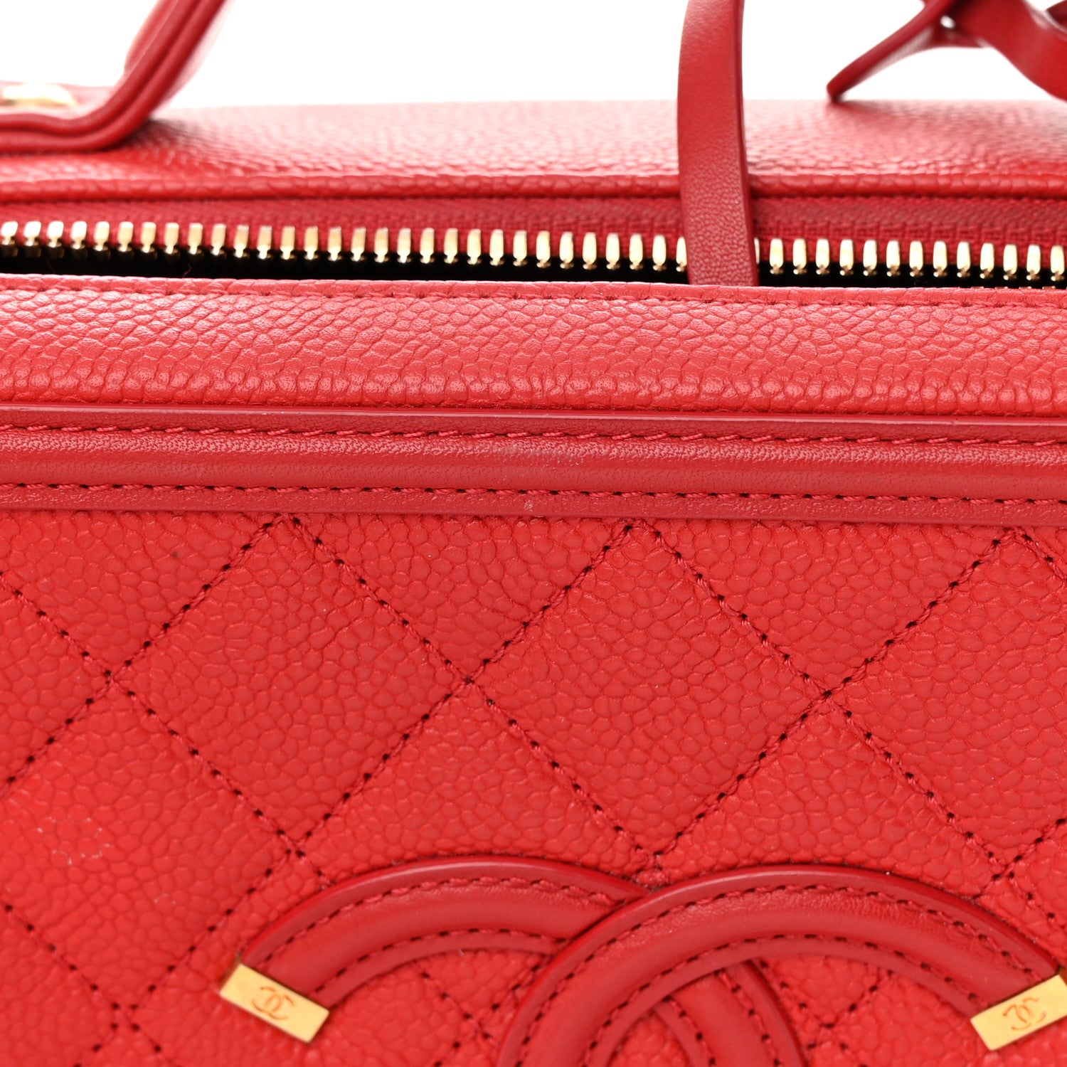 Chanel Caviar Quilted Medium CC Filigree Vanity Case Red 17 of 17