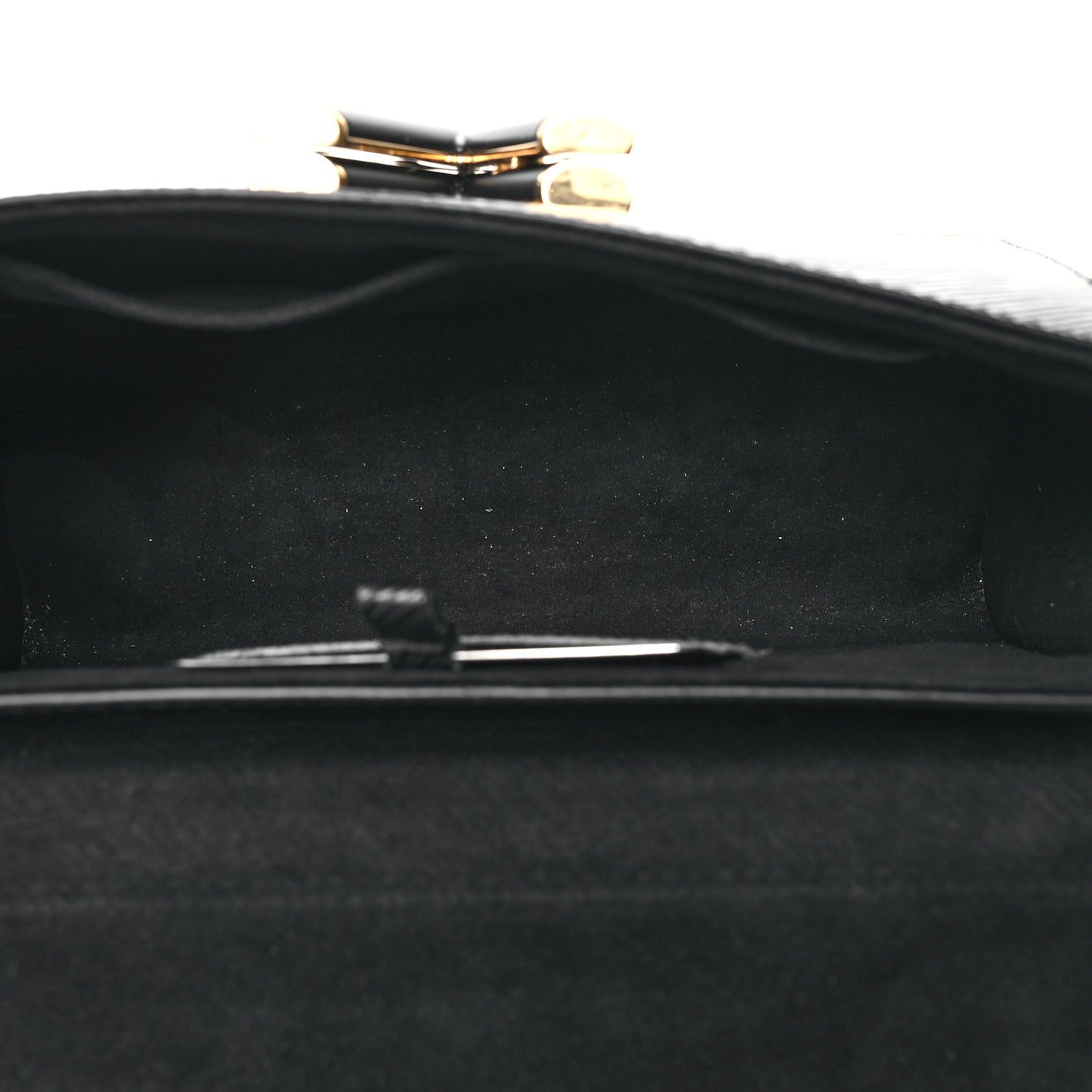 Epi Twist Shoulder Bag MM Matte Black Gold