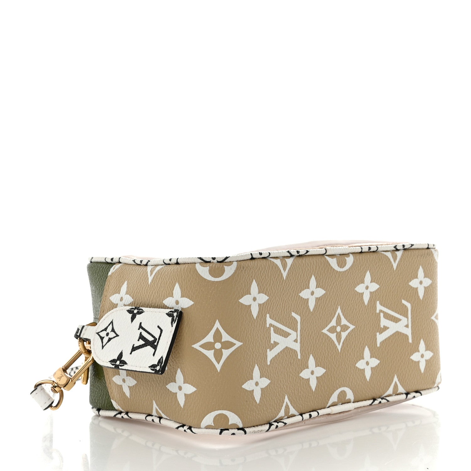 Louis Vuitton Monogram Giant Beach Pouch Kaki 4 of 9
