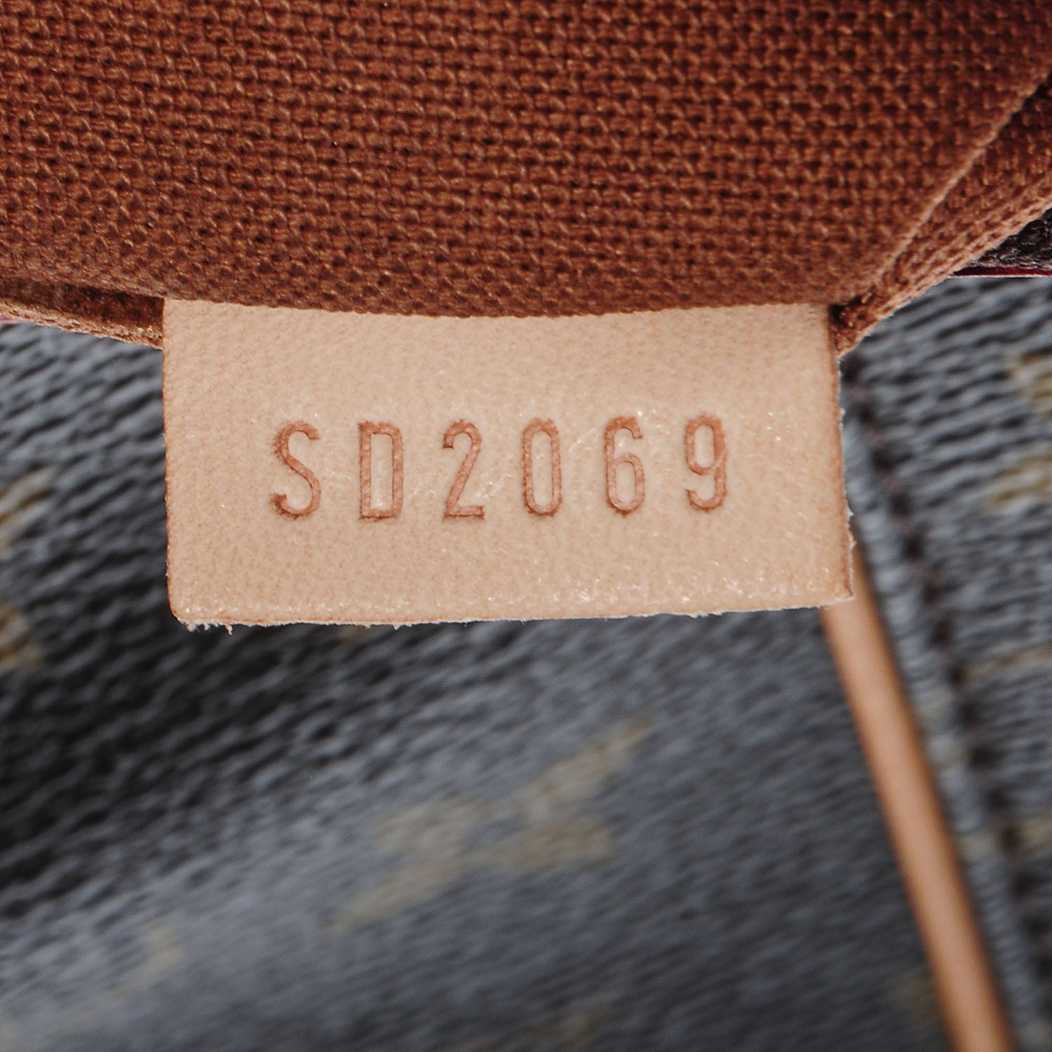 Louis Vuitton Monogram Thames PM 6 of 7