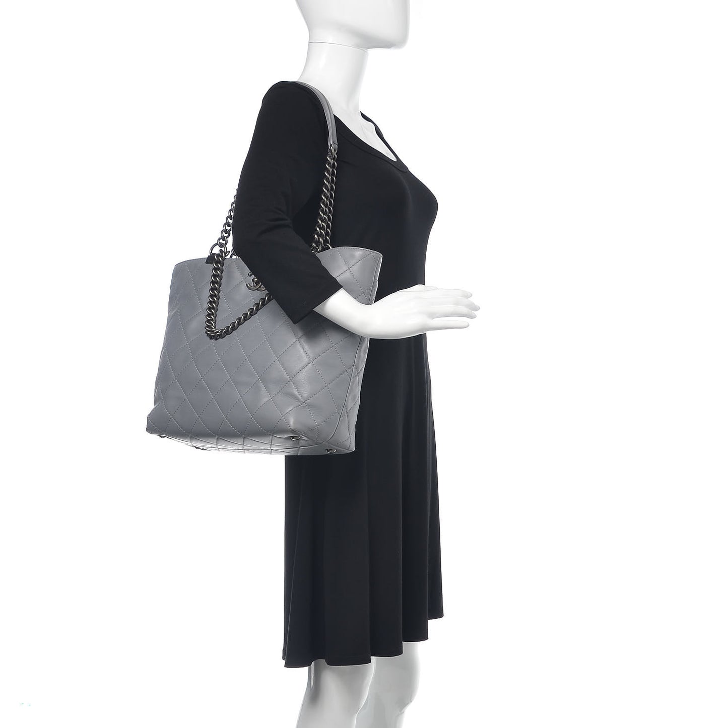 Calfskin Quilted Large Shopping In Chains Tote Light Grey