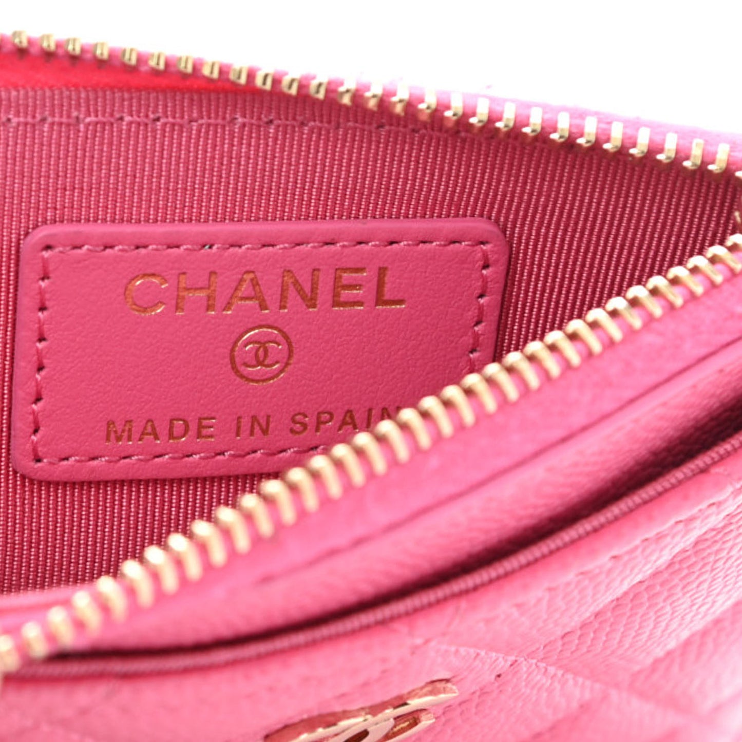 Caviar Quilted CC Zip Card Holder Pink