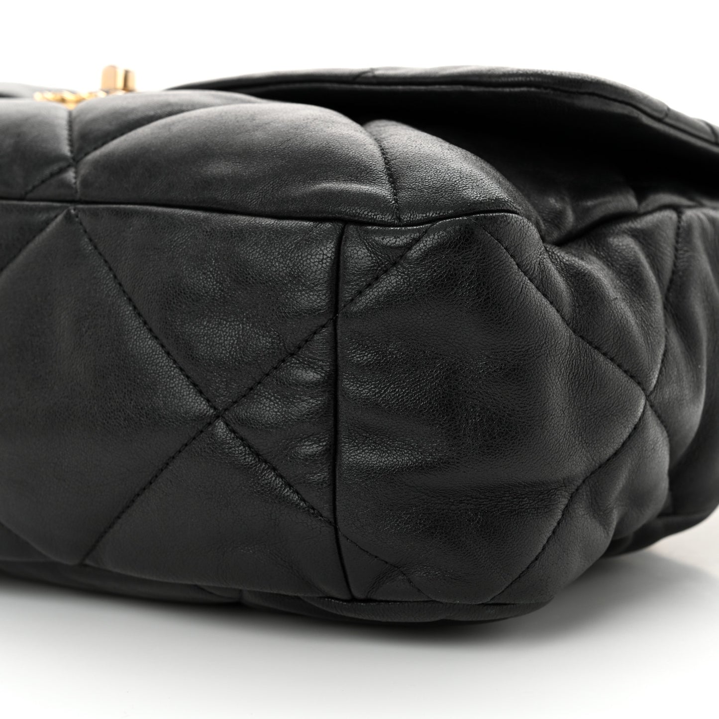 Lambskin Quilted Maxi Chanel 19 Flap Black