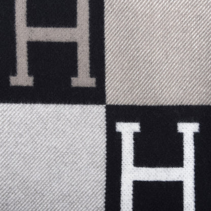 Hermes Wool Cashmere Avalon III Blanket Ecru Black 4 of 4