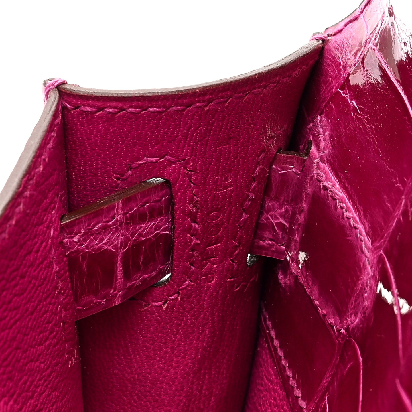 Shiny Niloticus Crocodile Kelly Cut Pochette Rose Scheherazade