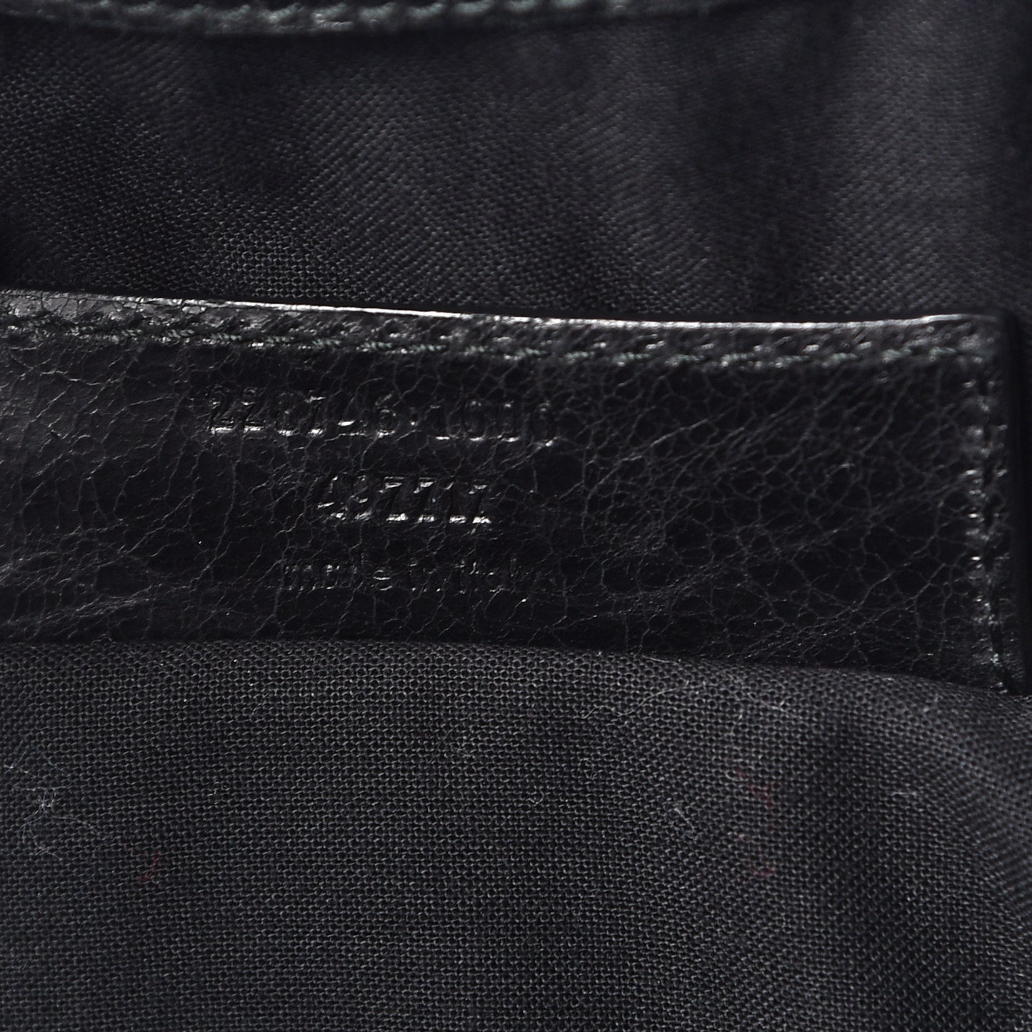 Agneau Classic Hardware Pompon Black