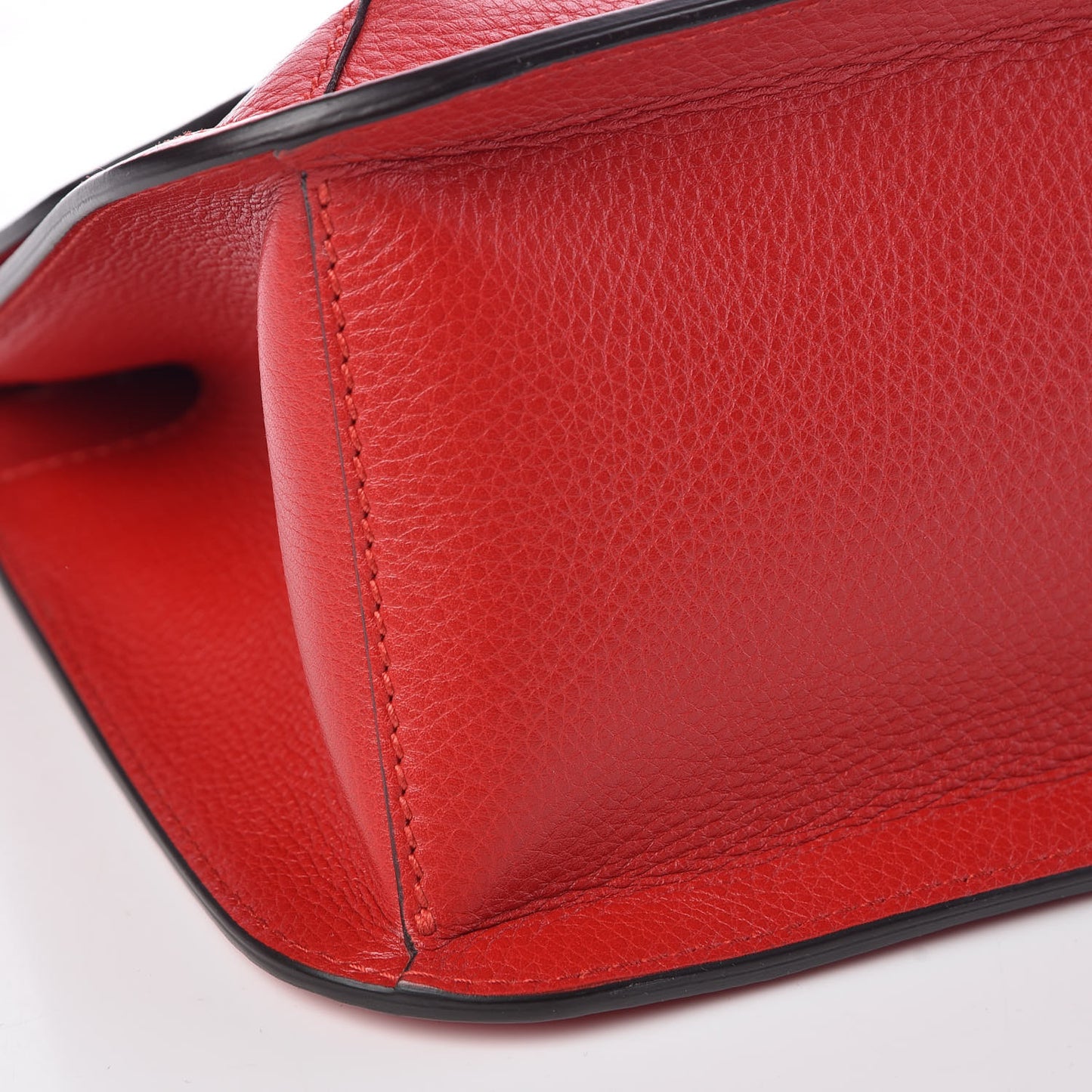 Pebbled Calfskin Medium Bamboo Daily Flap Shoulder Bag Red
