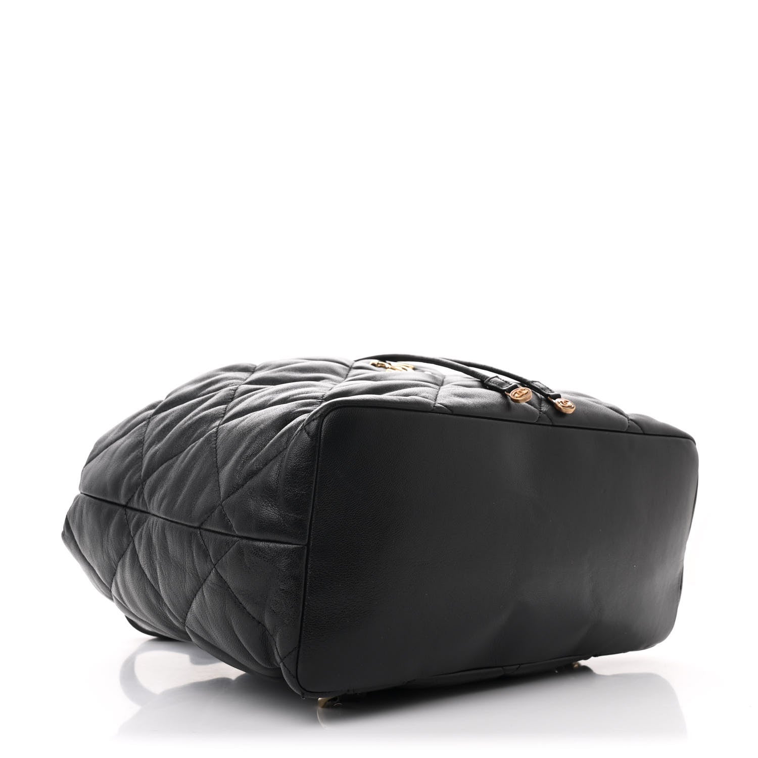 CHANEL ブラックキルティングレザーバッグ Chanel Lambskin Quilted Drawstring Backpack Black 1763411