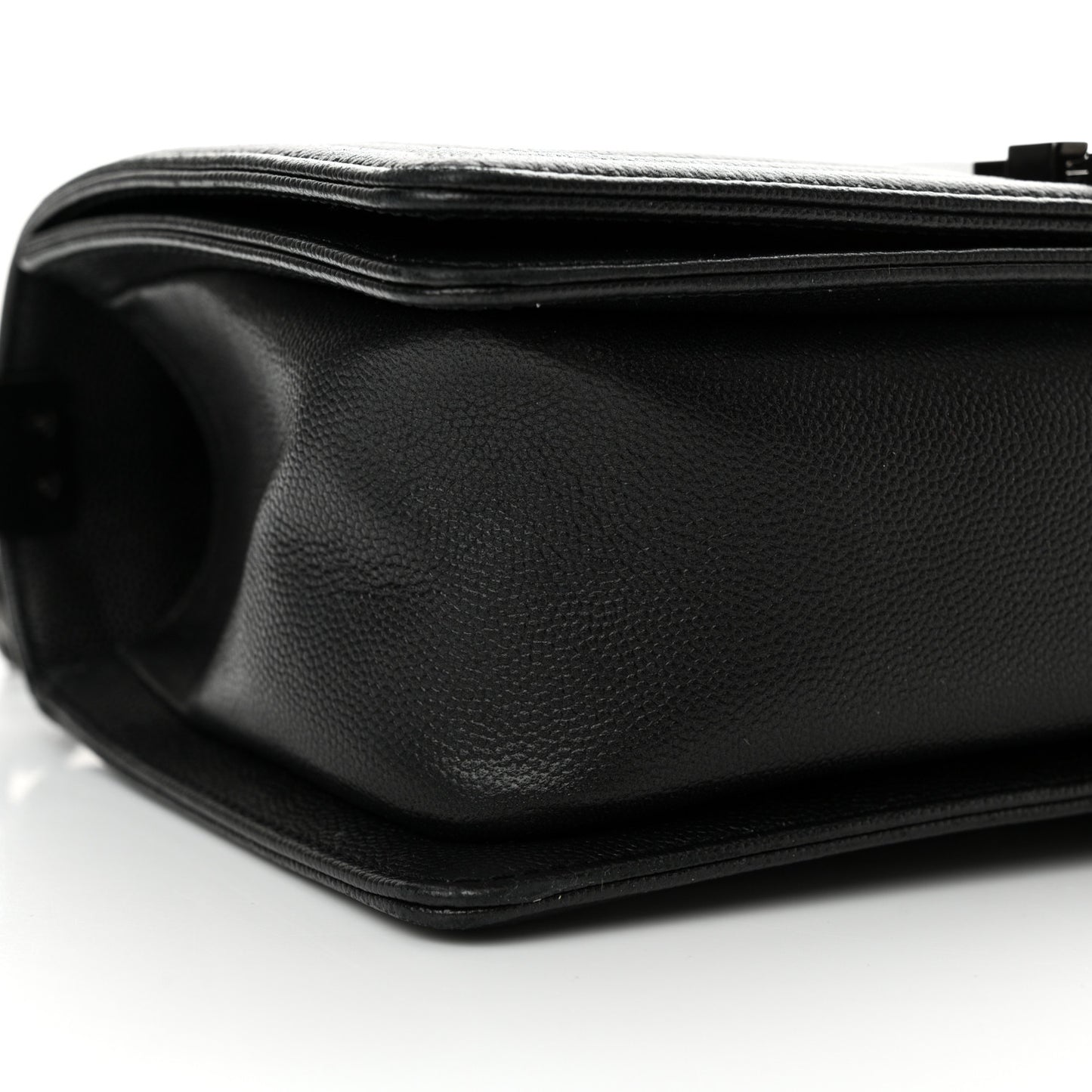 Caviar Quilted Medium Boy Flap So Black