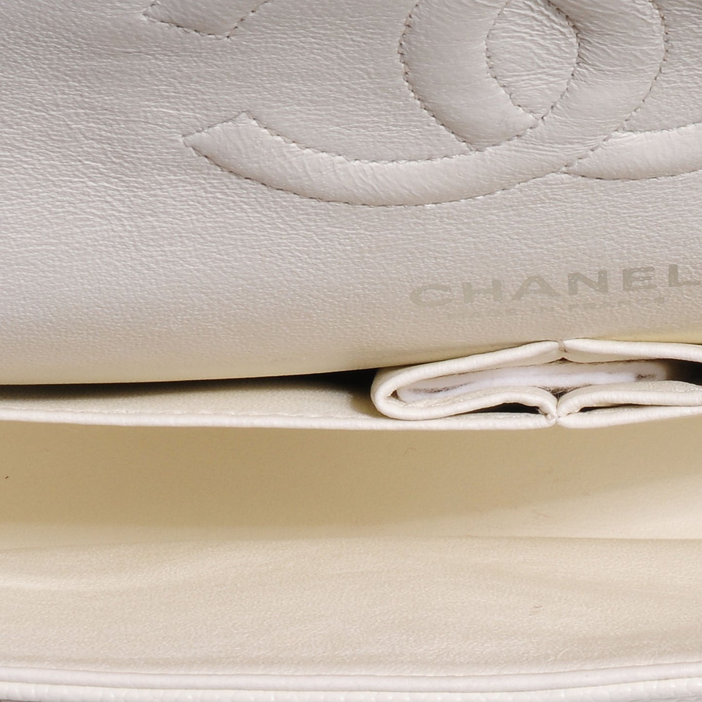 Caviar Quilted Medium Double Flap White