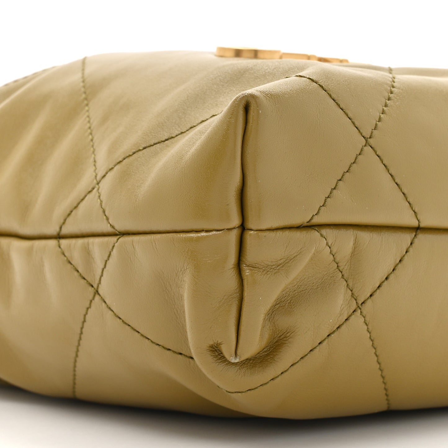 Shiny Calfskin Quilted Mini Chanel 22 Green