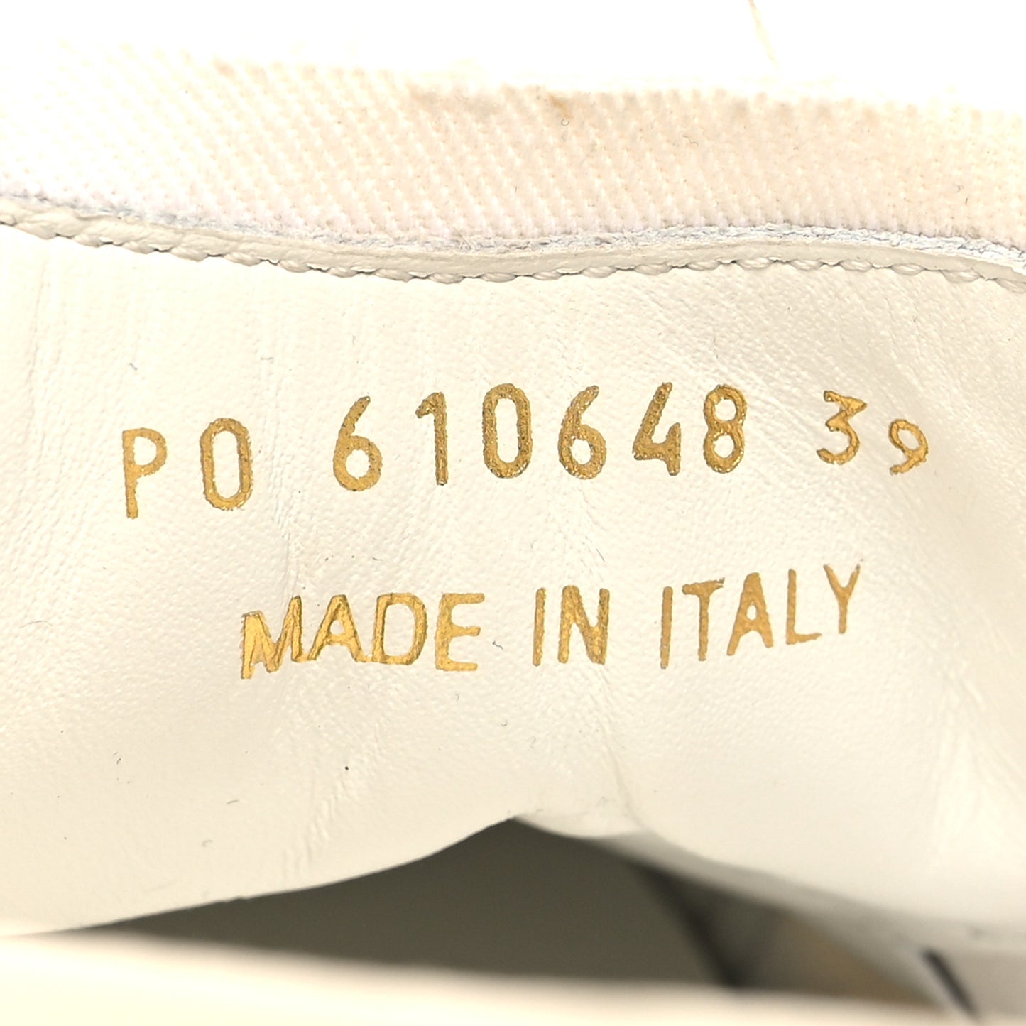 Distressed Canvas Court Classic Sneakers 39 Panna