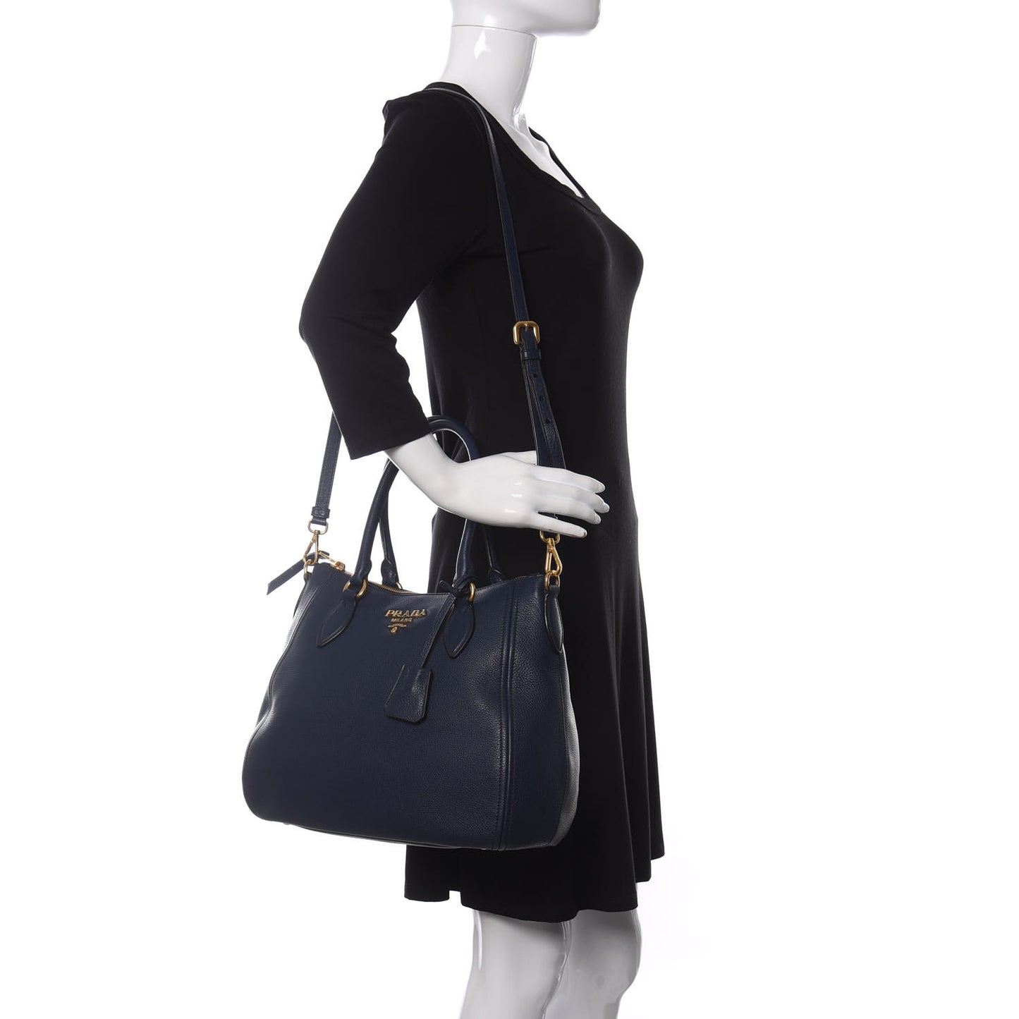 Vitello Daino Shoulder Bag Baltico