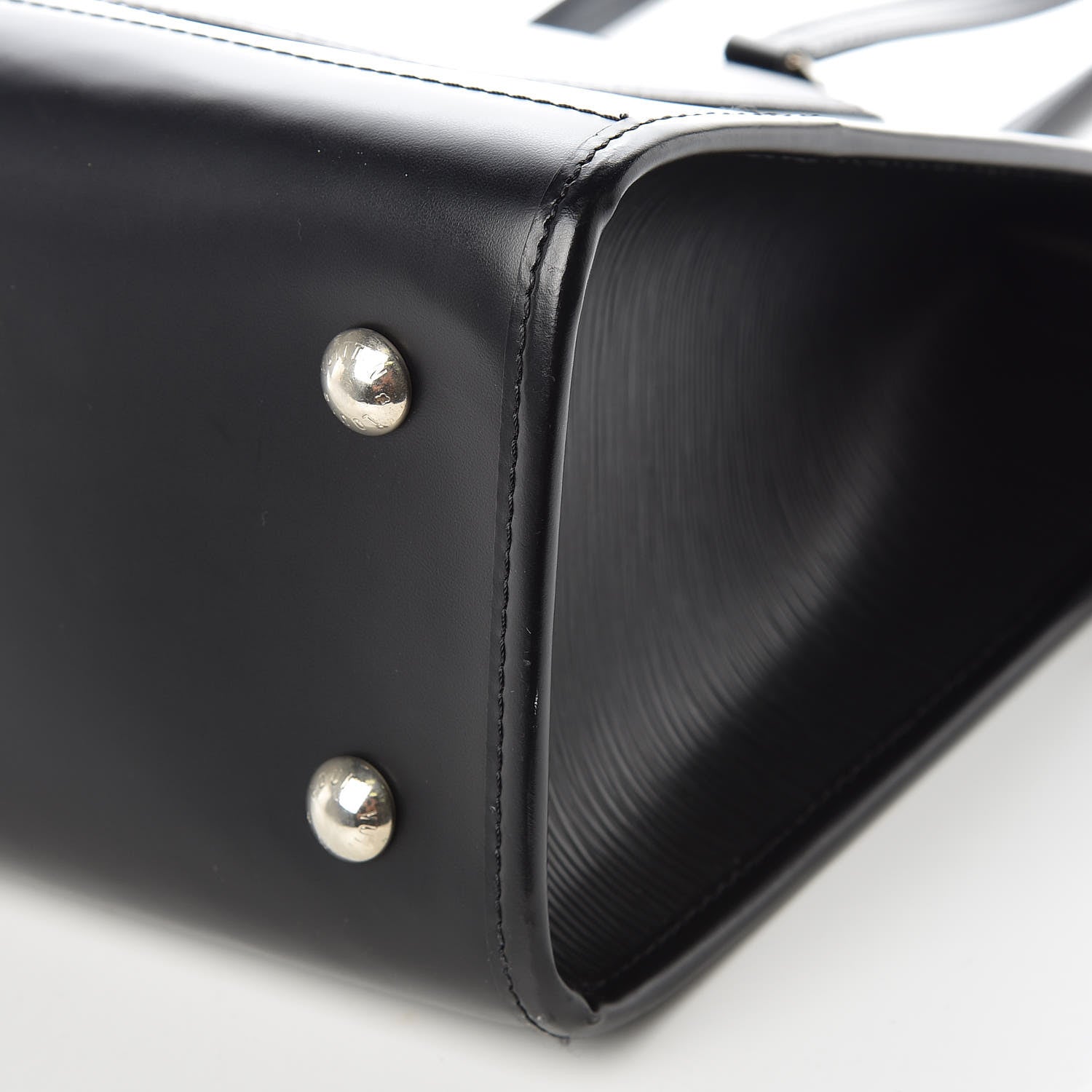 Louis Vuitton Epi Madeleine GM Black 17 of 20