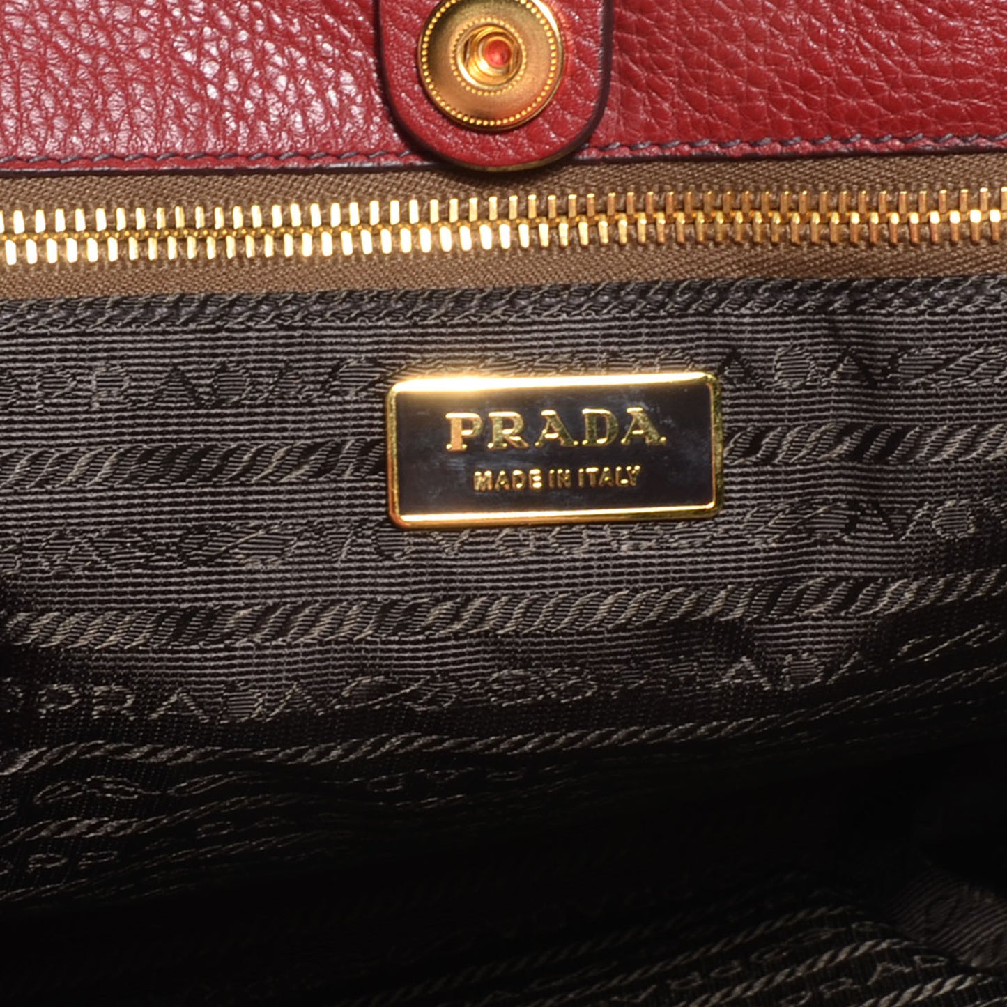 Vitello Daino Shoulder Bag Rubino