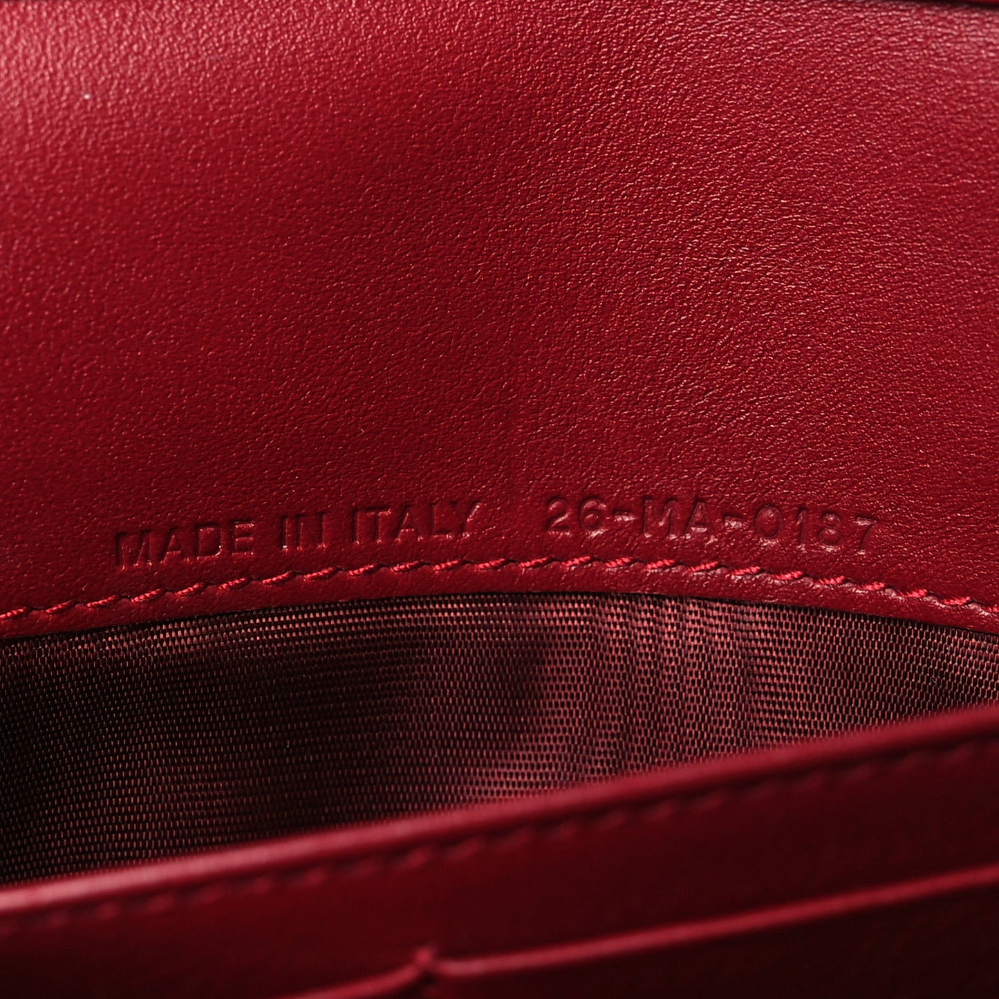 Grained Lambskin J'adior Croisiere Chain Wallet Red