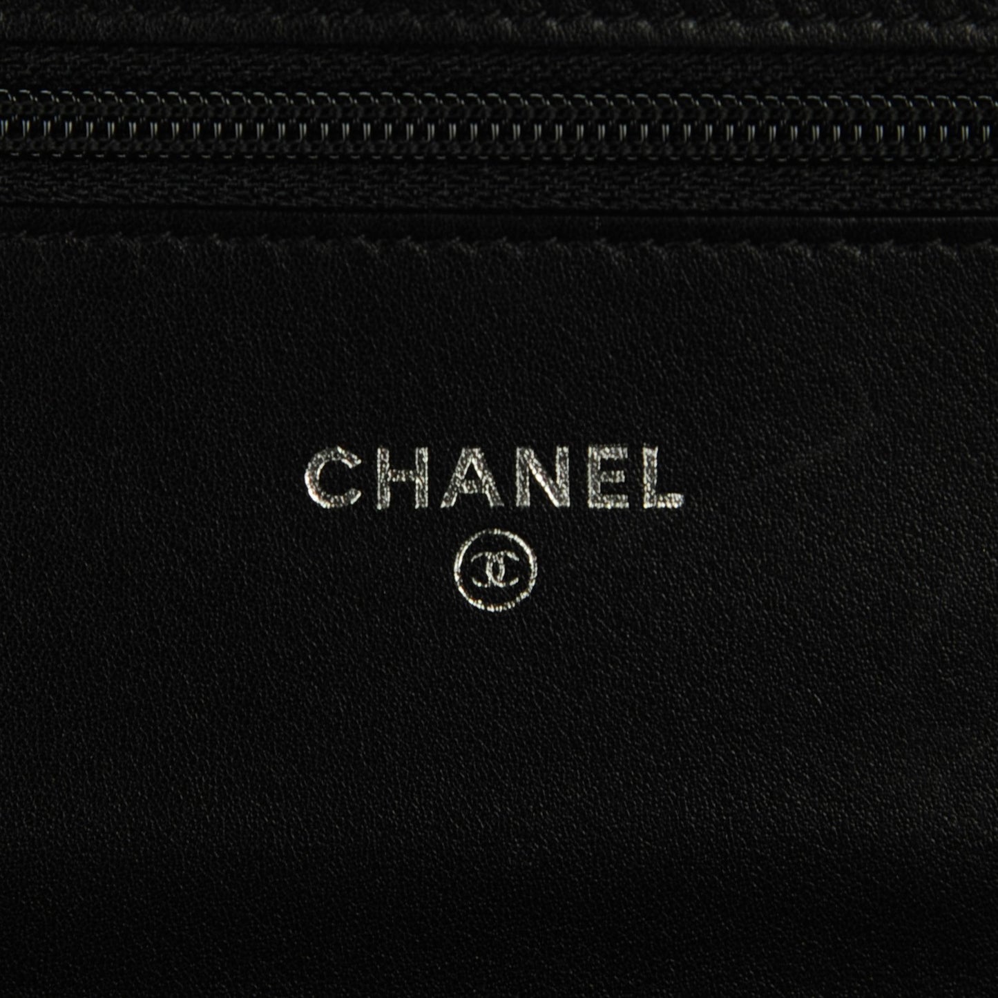 Patent Quilted Brilliant Wallet On Chain WOC Black