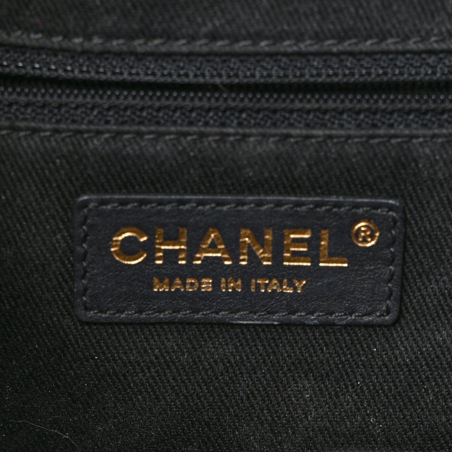 Chanel Shiny Calfskin Goatskin Quilted Small Coco Curve Vanity Red 6 of 11