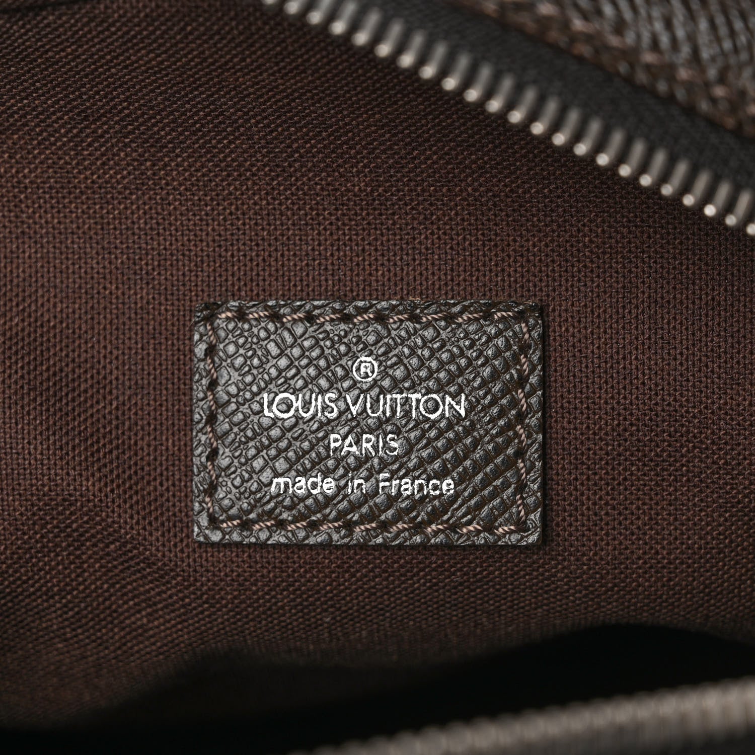 Louis Vuitton Taiga Dimitri Grizzli 5 of 9