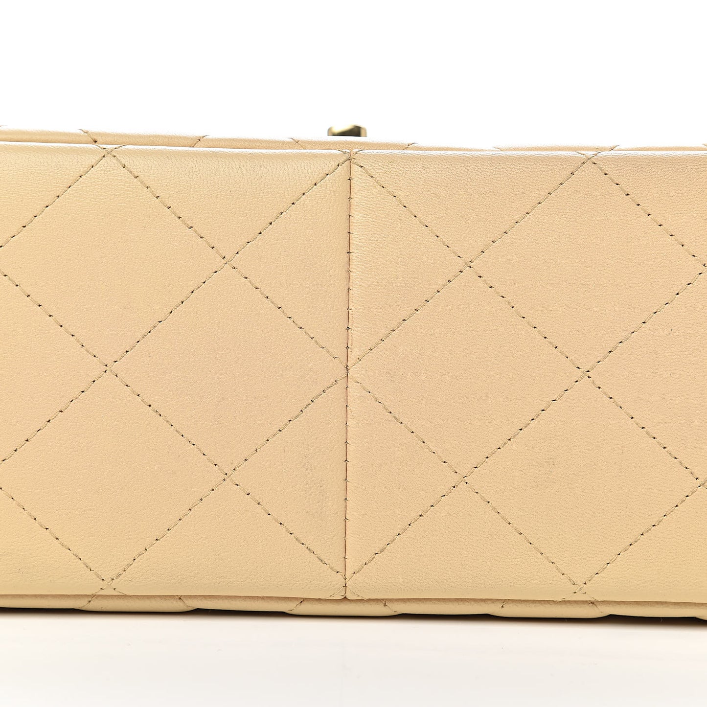 Lambskin Quilted Jumbo Double Flap Beige Clair