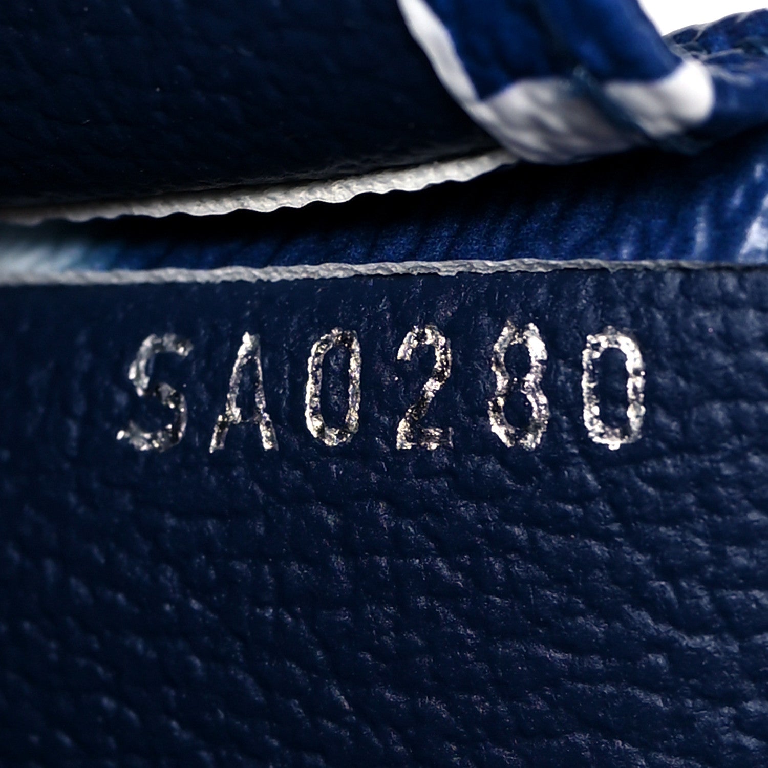Louis Vuitton Monogram Escale Toiletry Pouch 26 Blue 7 of 10