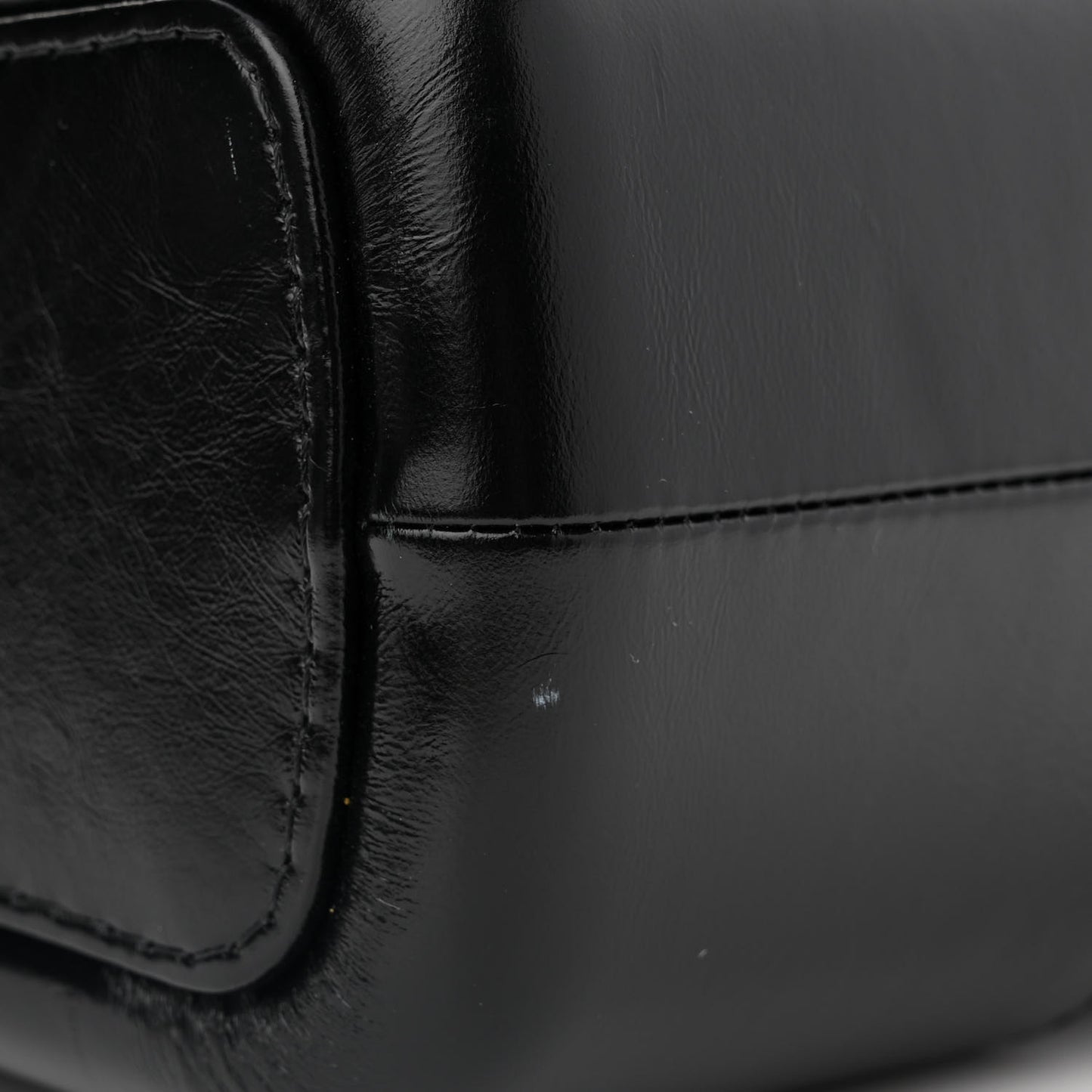 Aged Calfskin Quilted Medium Gabrielle Hobo Black