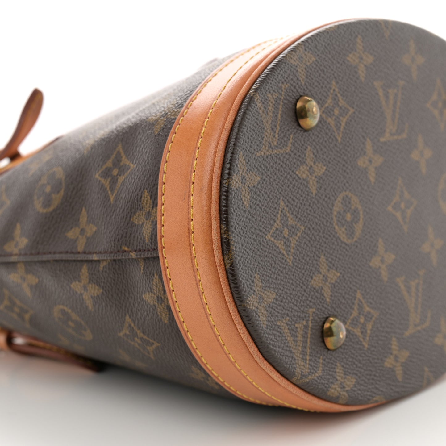 Monogram Petit Bucket 23