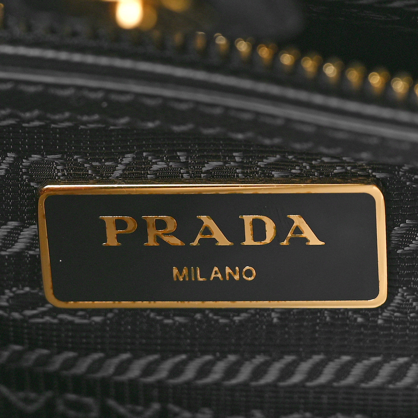 Saffiano Lux Medium Tote Black