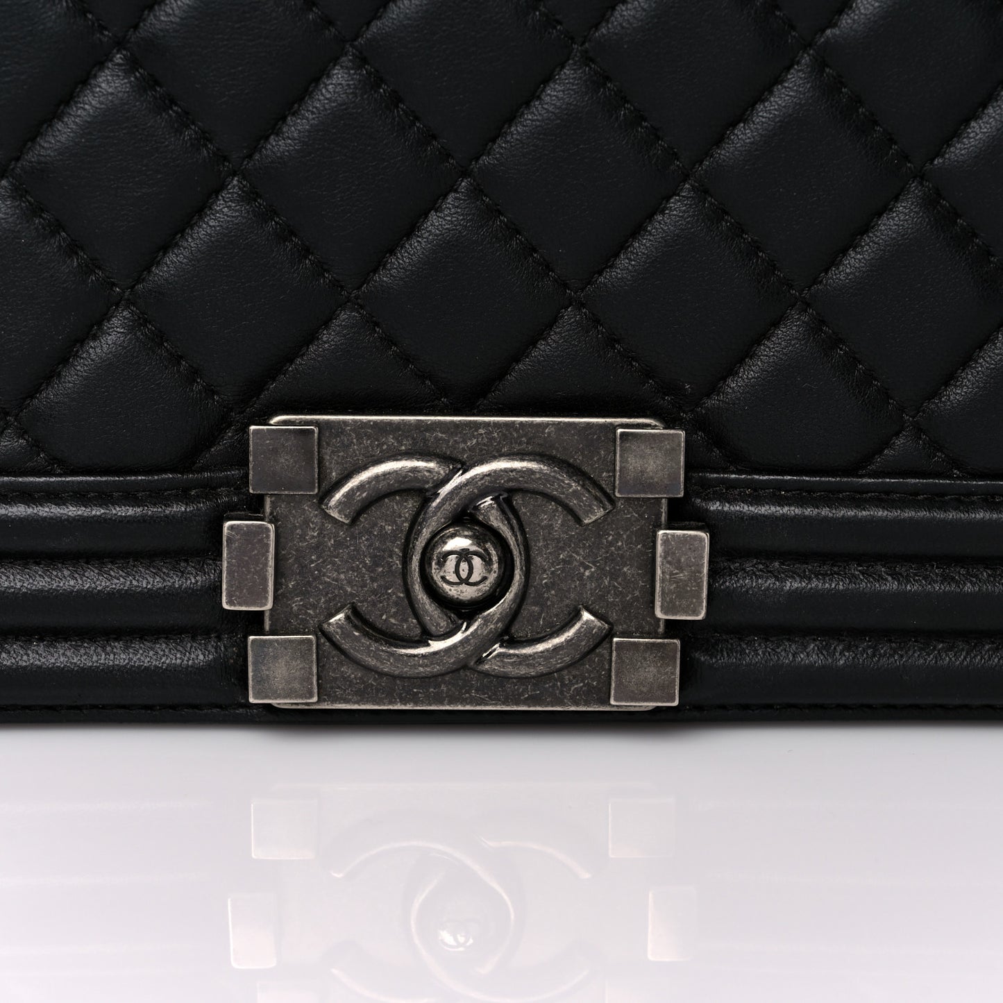 Lambskin Quilted Medium Boy Flap Black