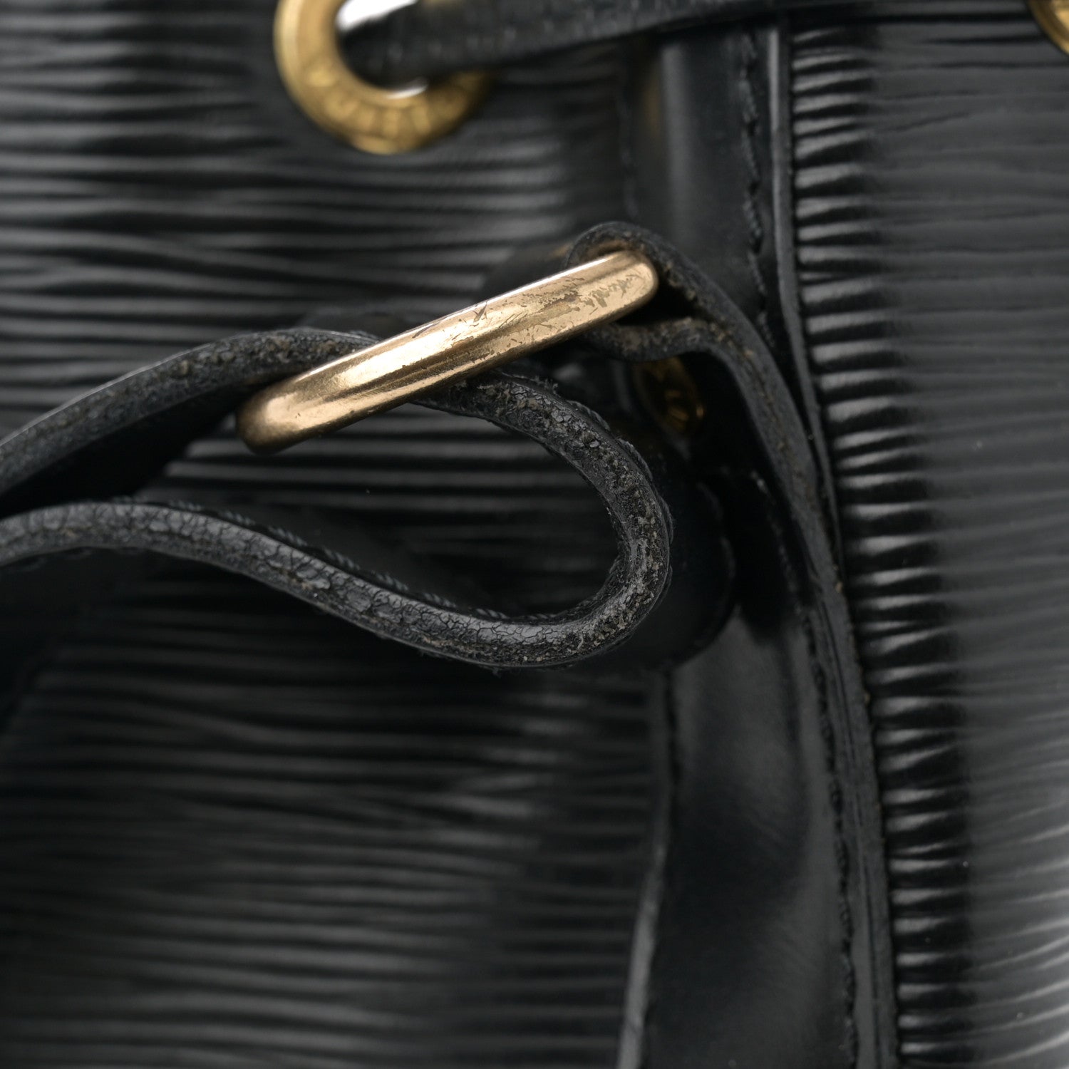 Louis Vuitton Epi Noe Black 12 of 13