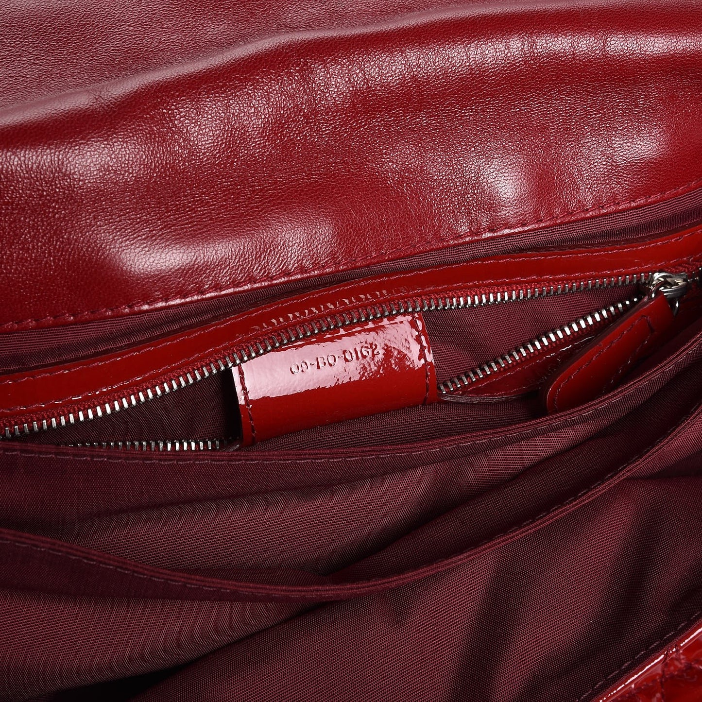 Patent Cannage New Lock Flap Red