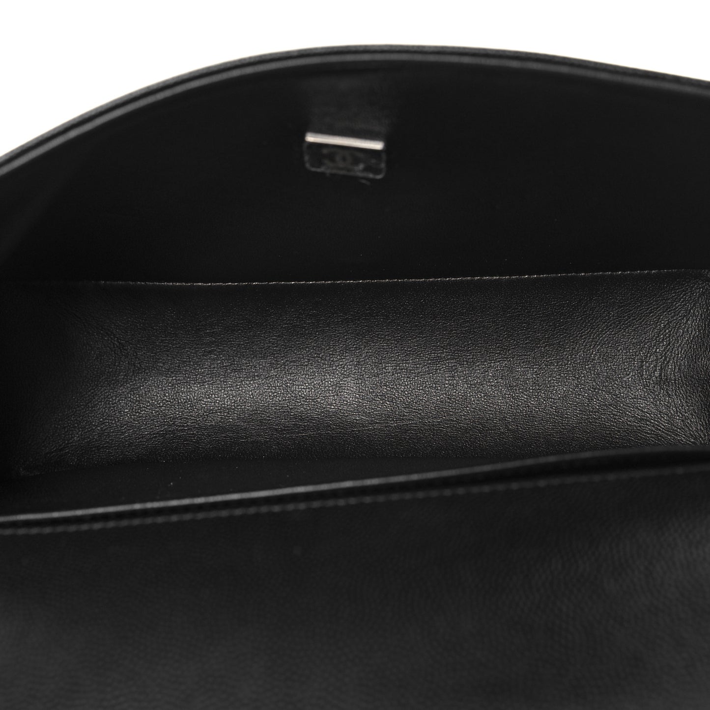 Caviar Quilted Medium Boy Flap Black