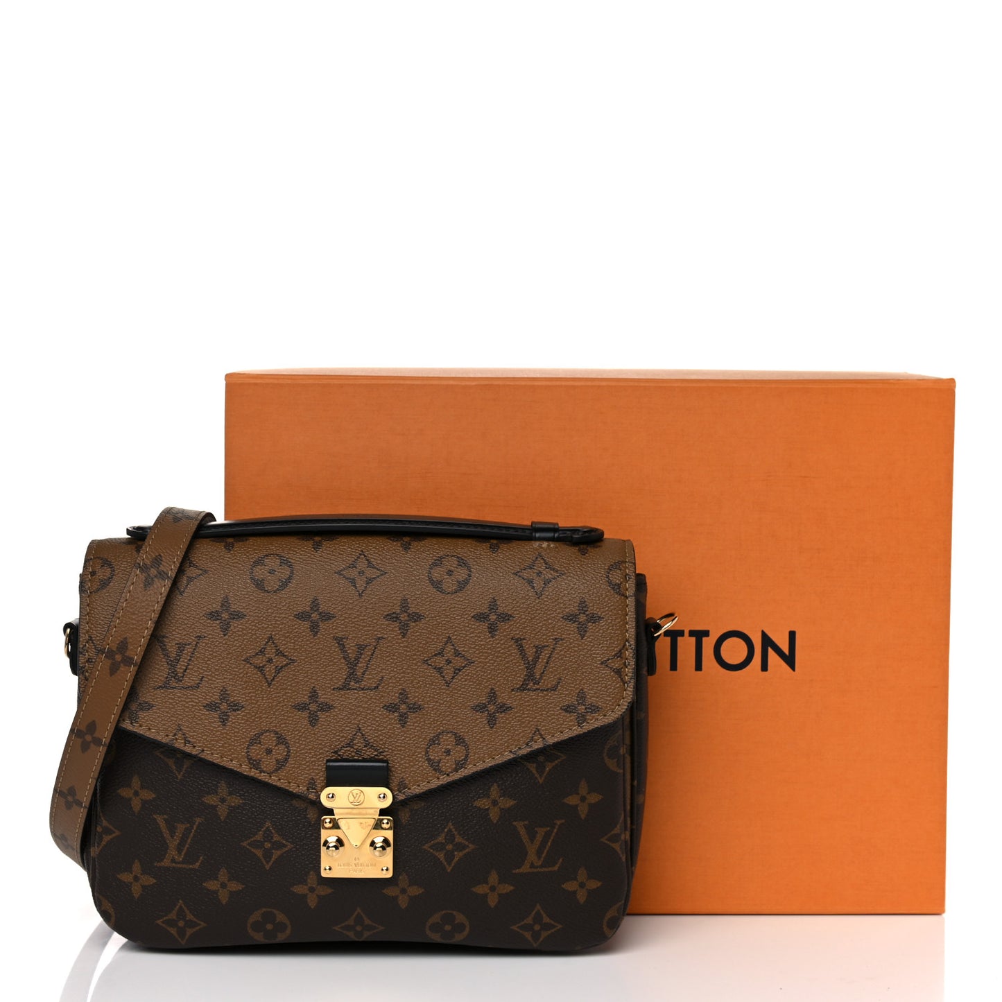 Reverse Monogram Pochette Metis
