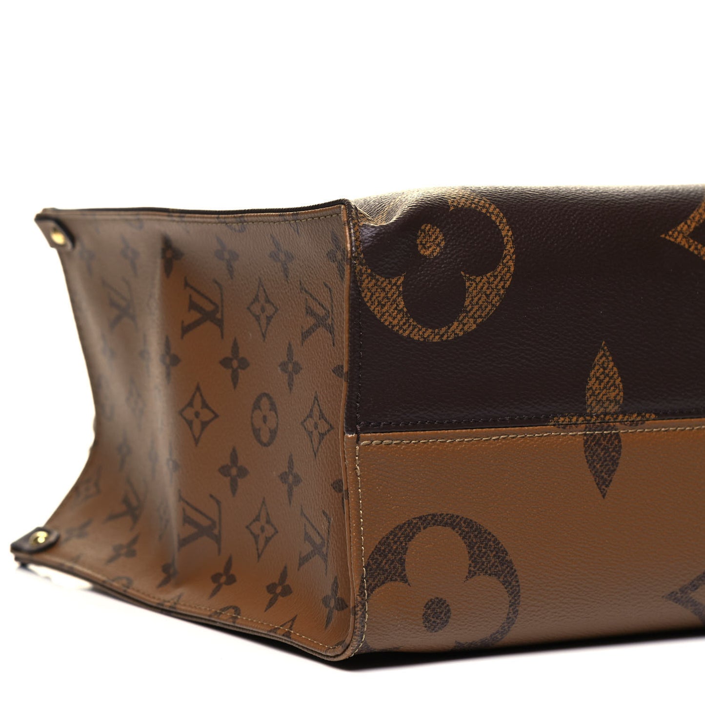Reverse Monogram Giant Onthego MM