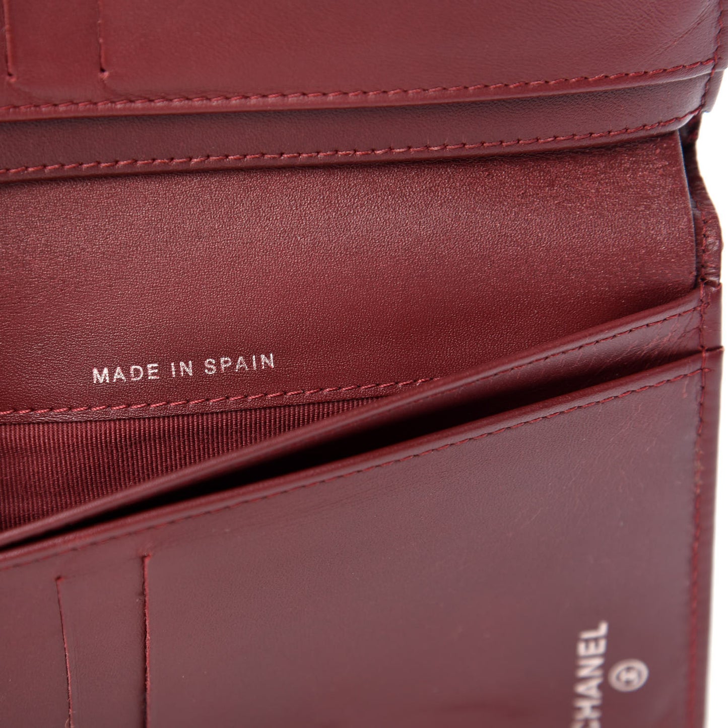 Caviar Quilted Zipped Pocket Wallet Red