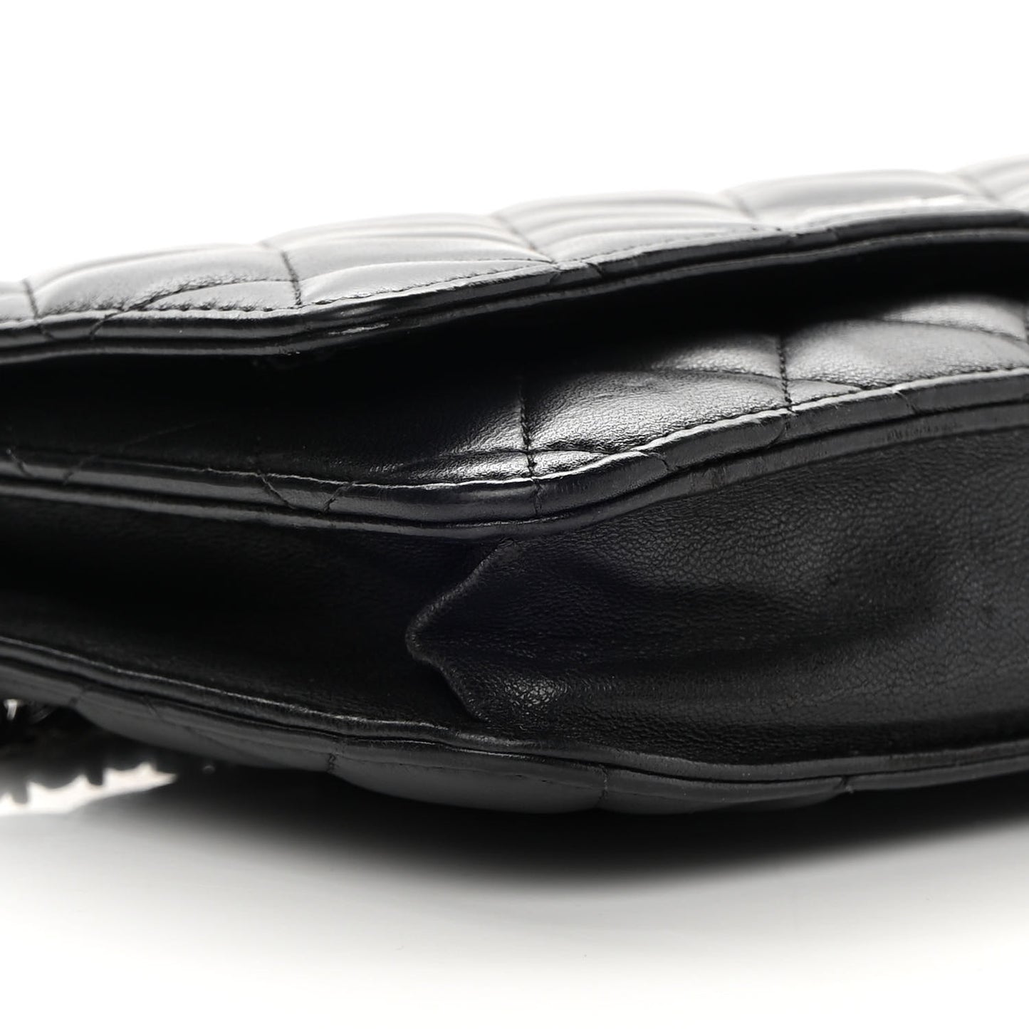 Lambskin Quilted Wallet On Chain WOC Black